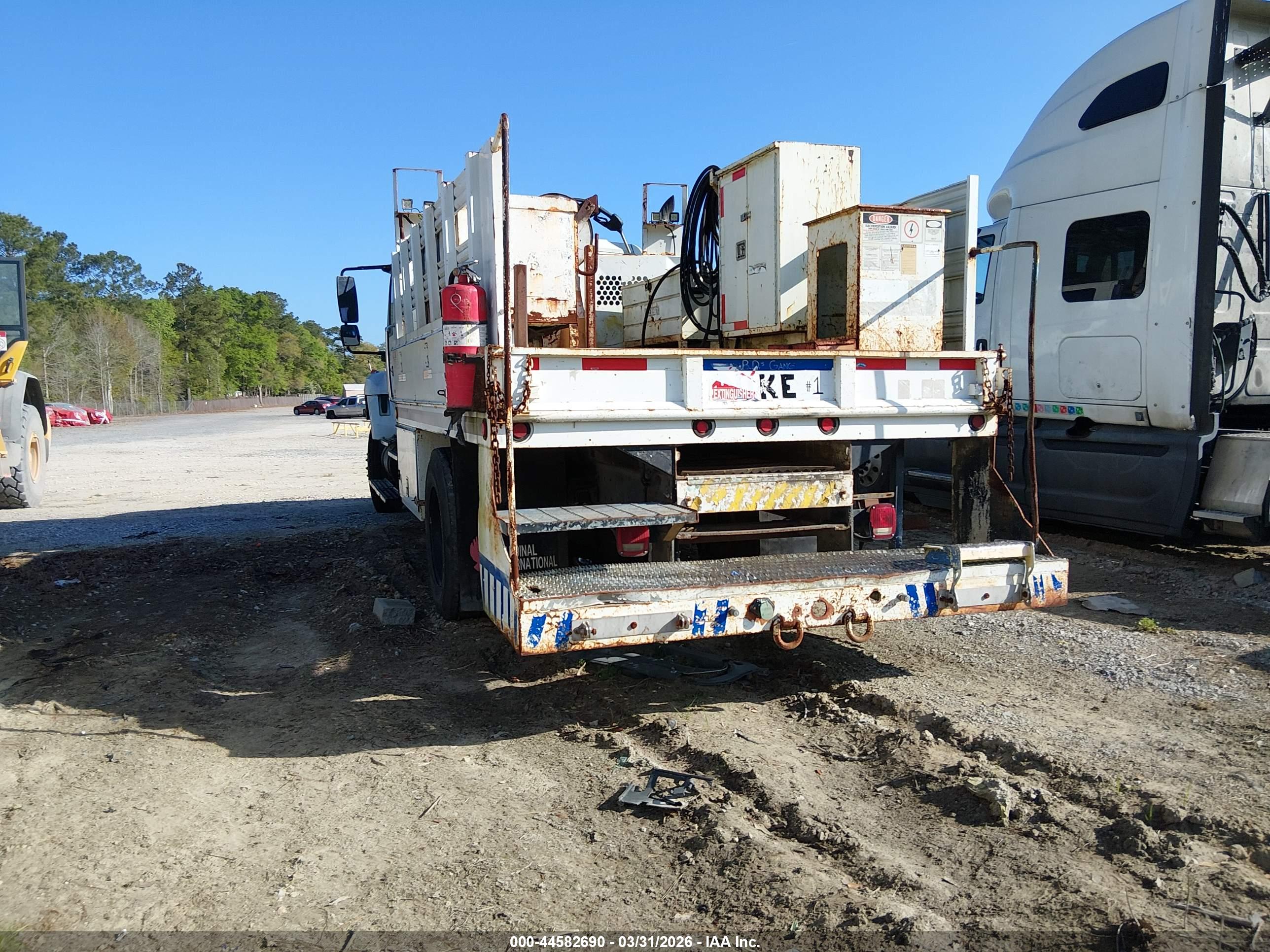 INTERNATIONAL 7000 image 3