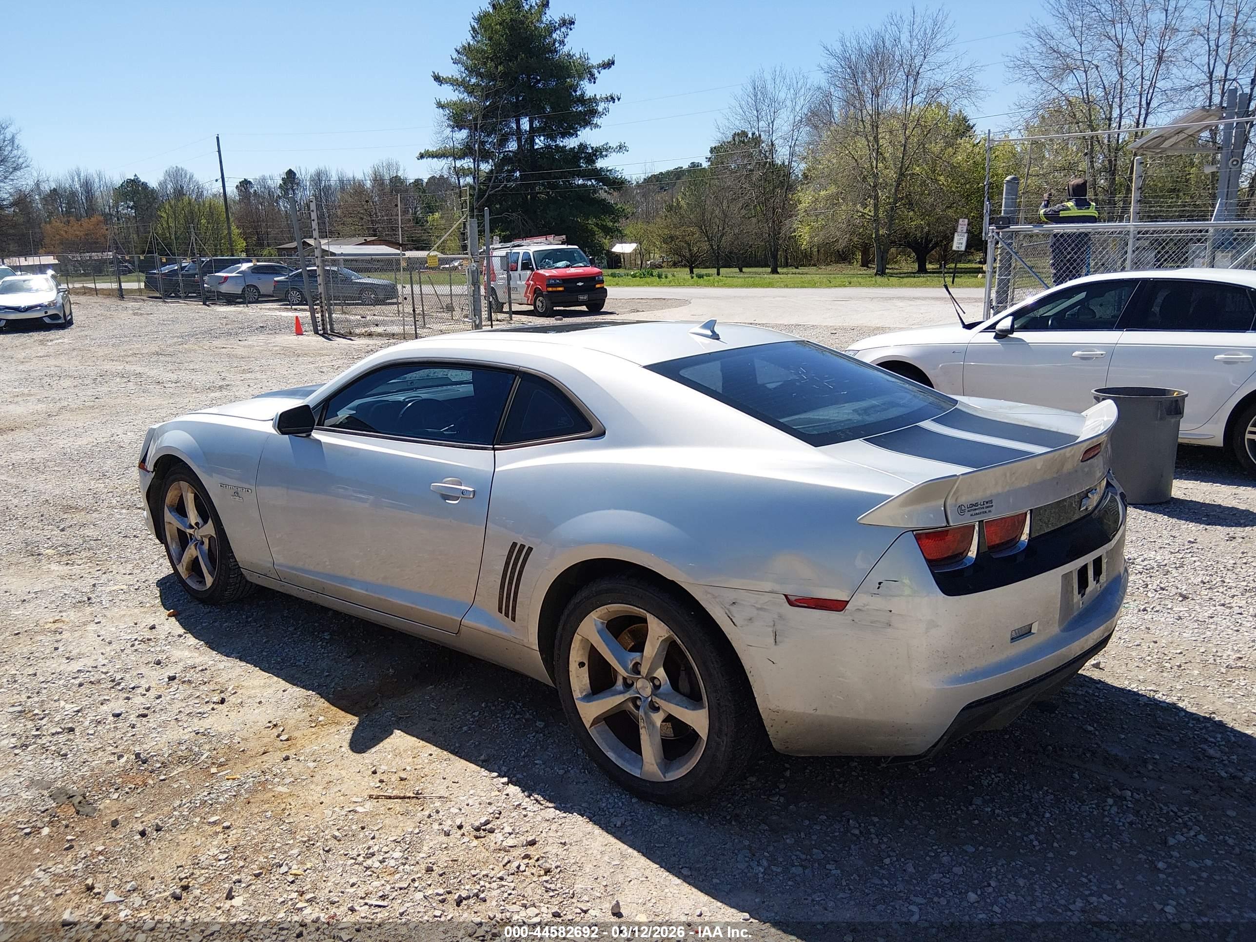 CHEVROLET CAMARO image 3