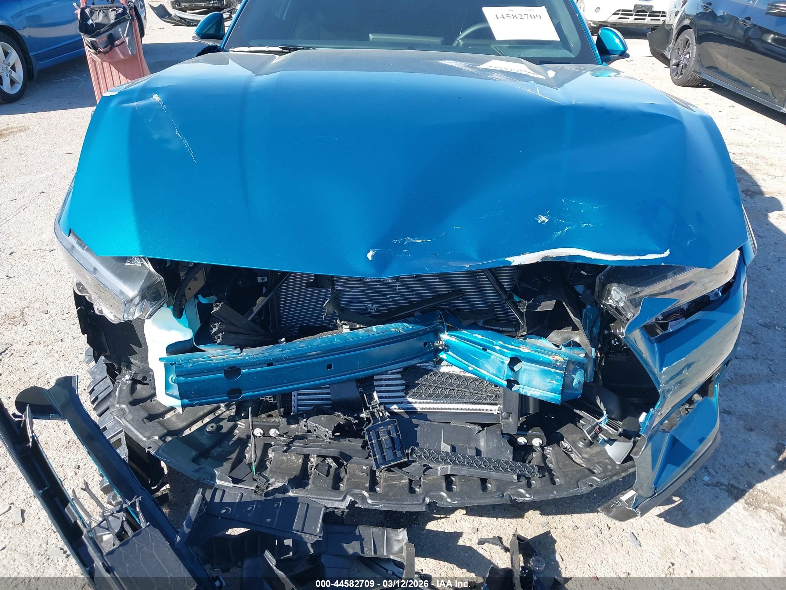 FORD MUSTANG image 6