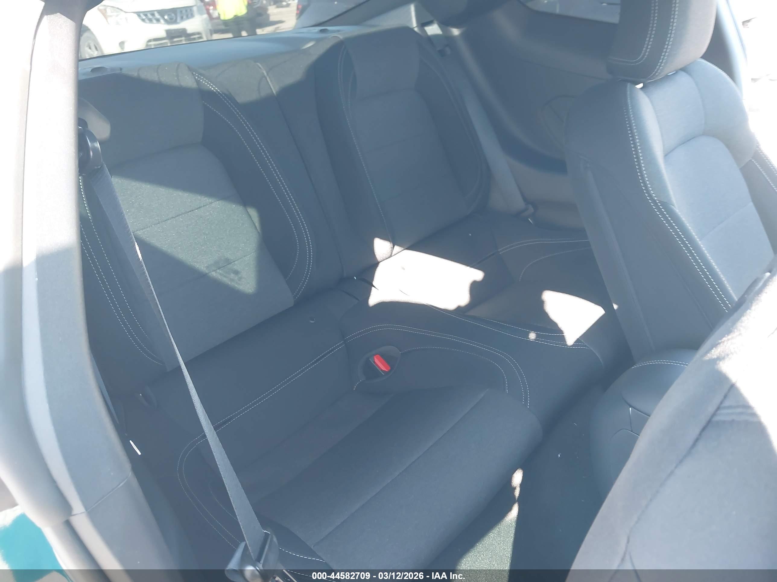 FORD MUSTANG image 8
