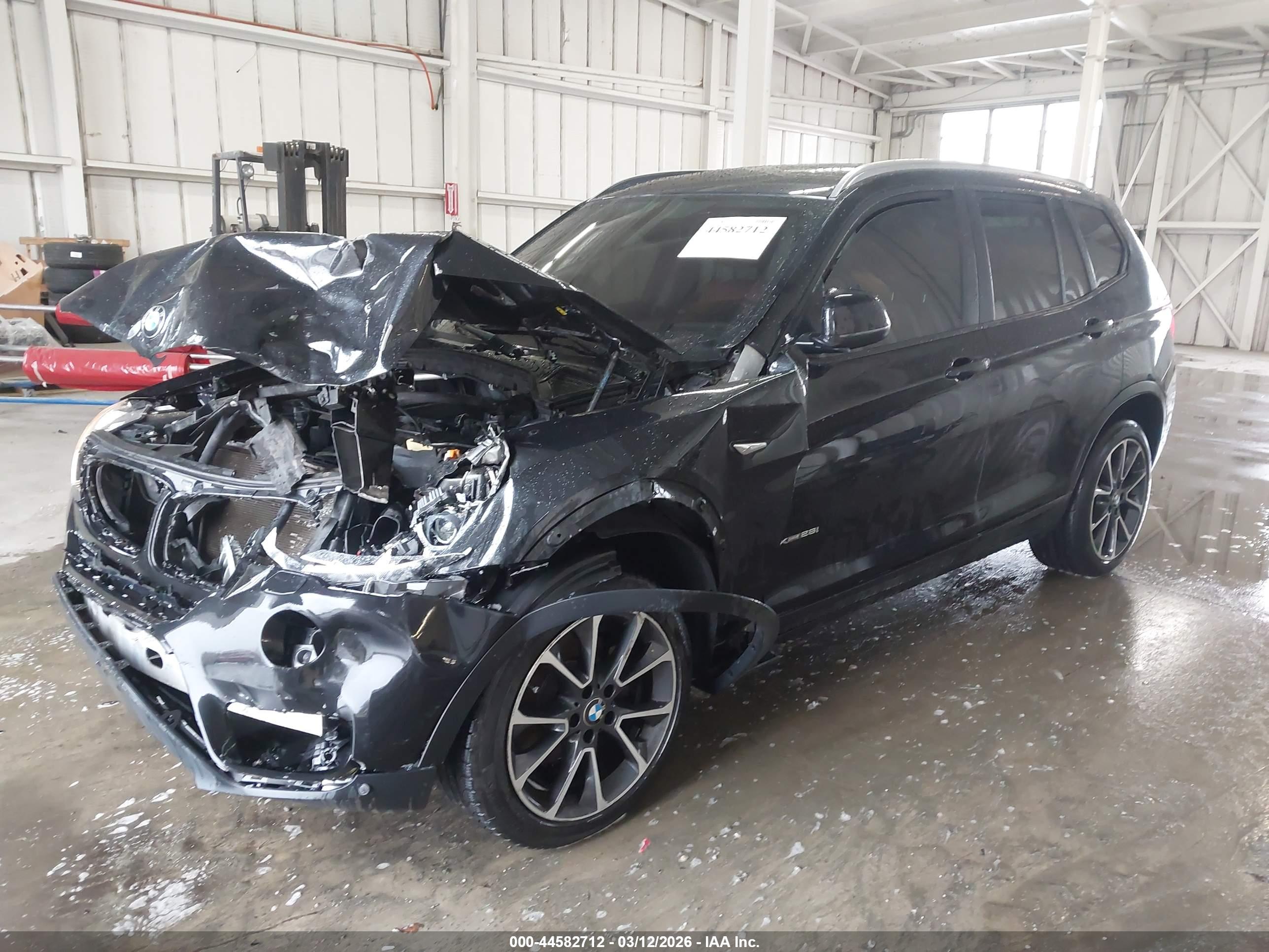 BMW X3 image 2