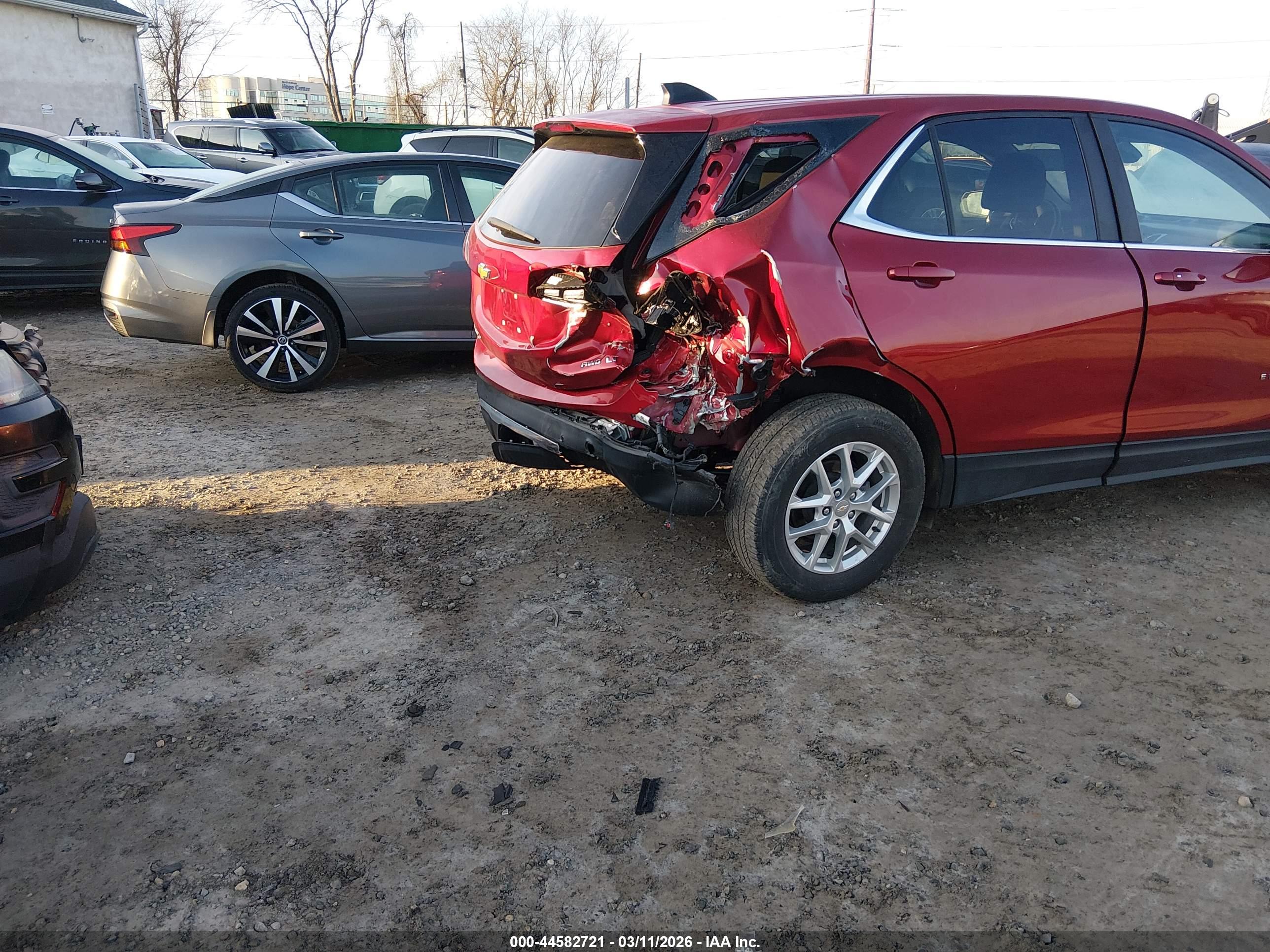 CHEVROLET EQUINOX image 6