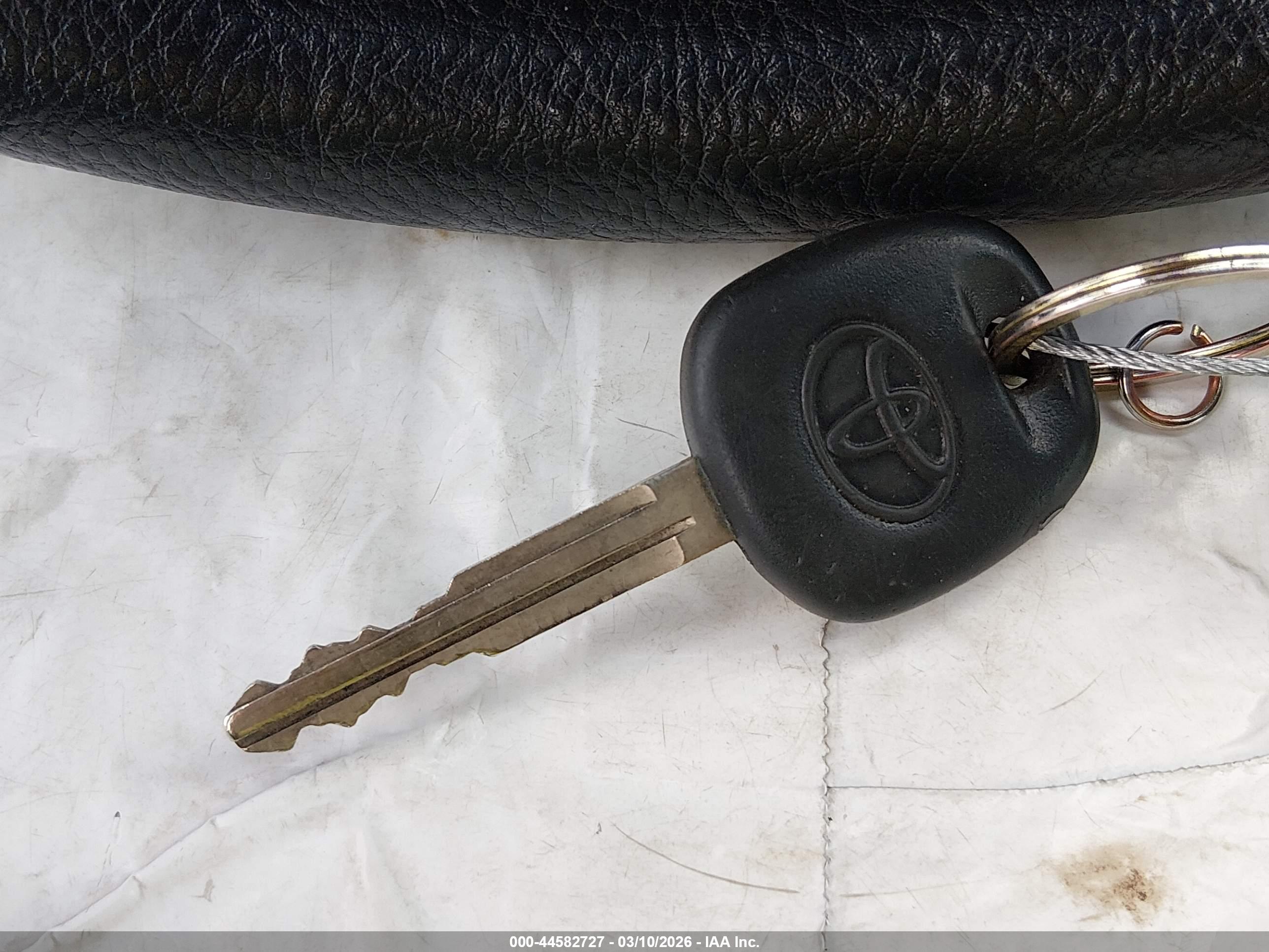 TOYOTA 4RUNNER image 11