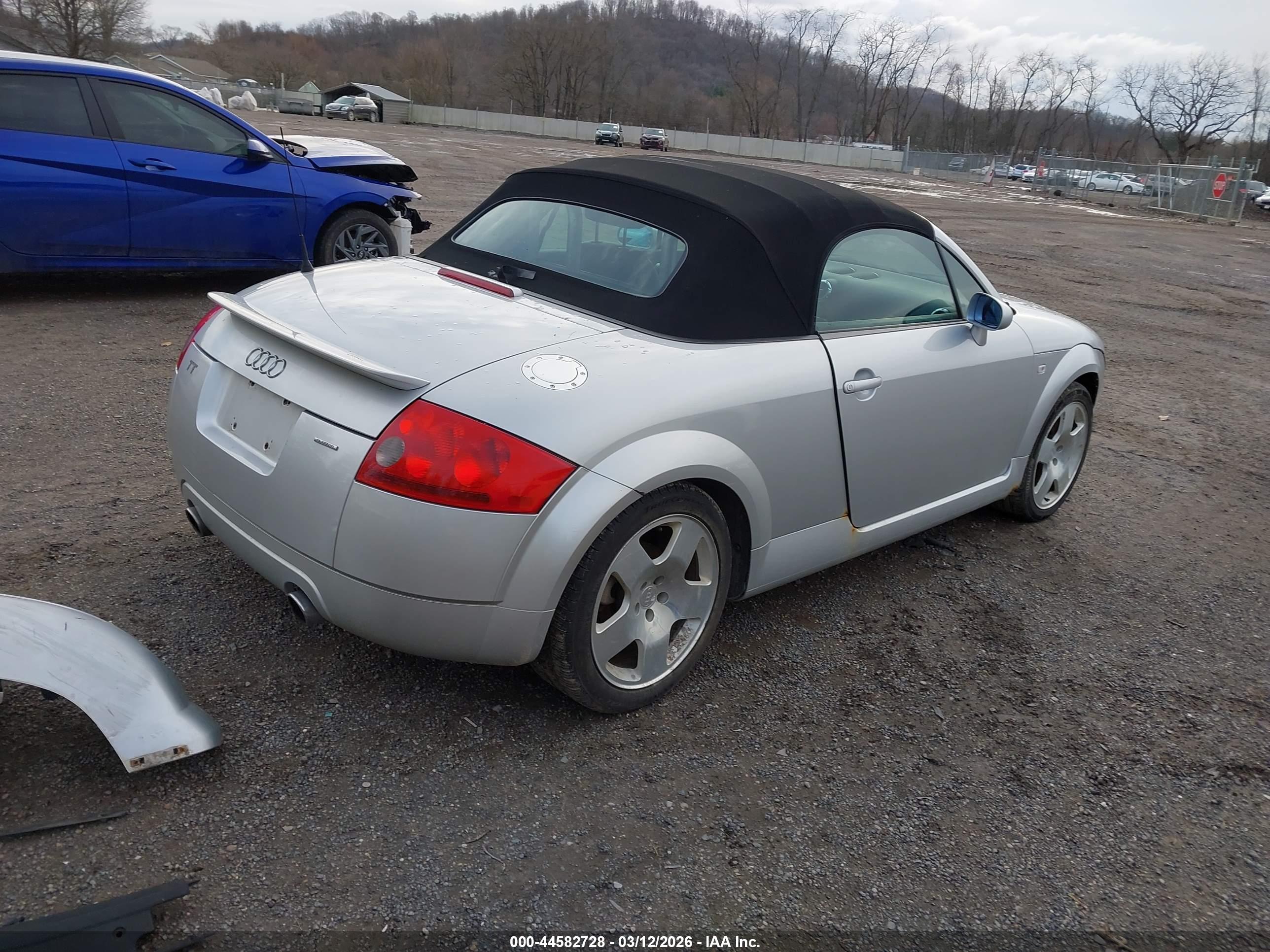 AUDI TT image 4