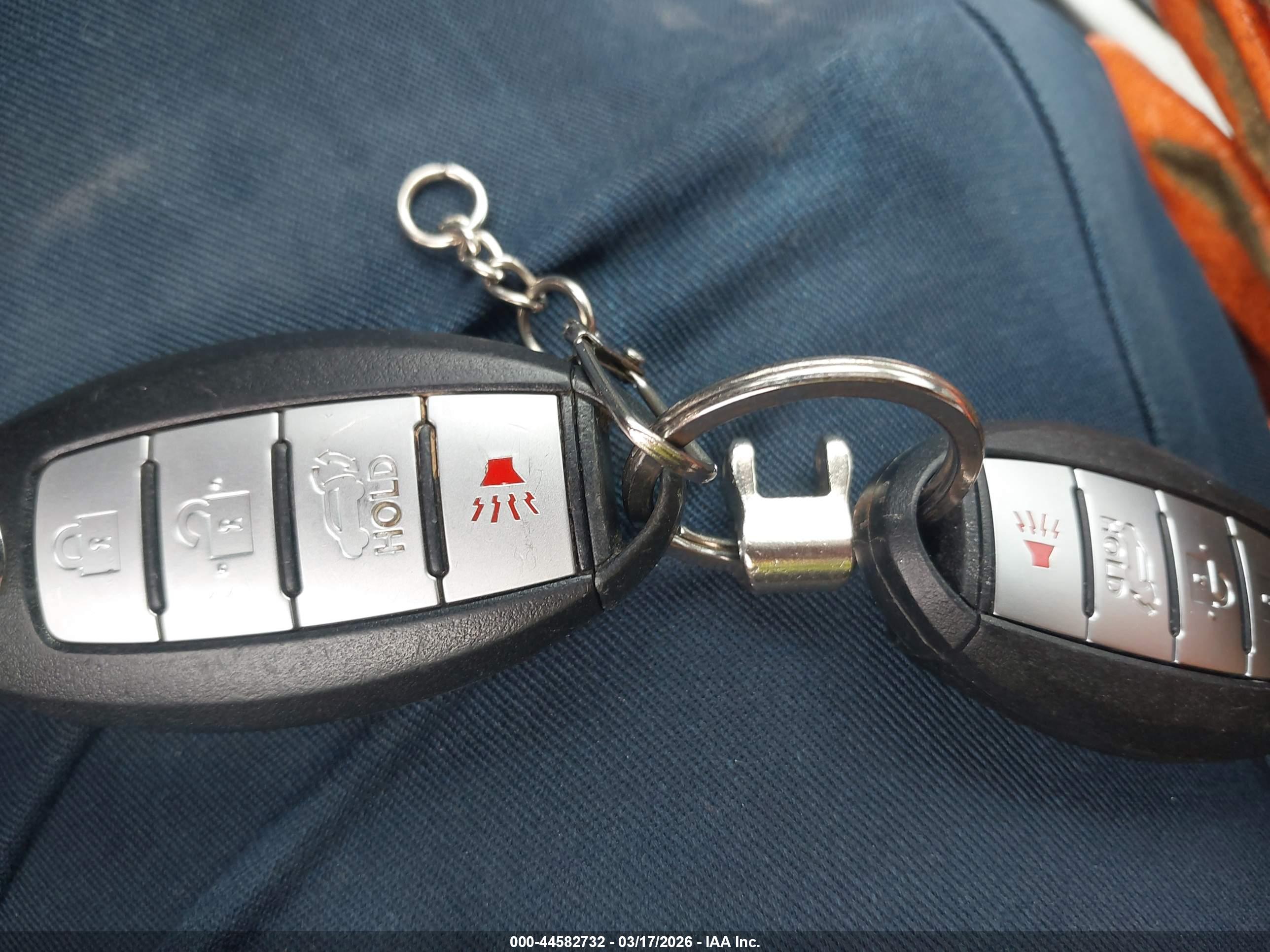 NISSAN ROGUE image 11