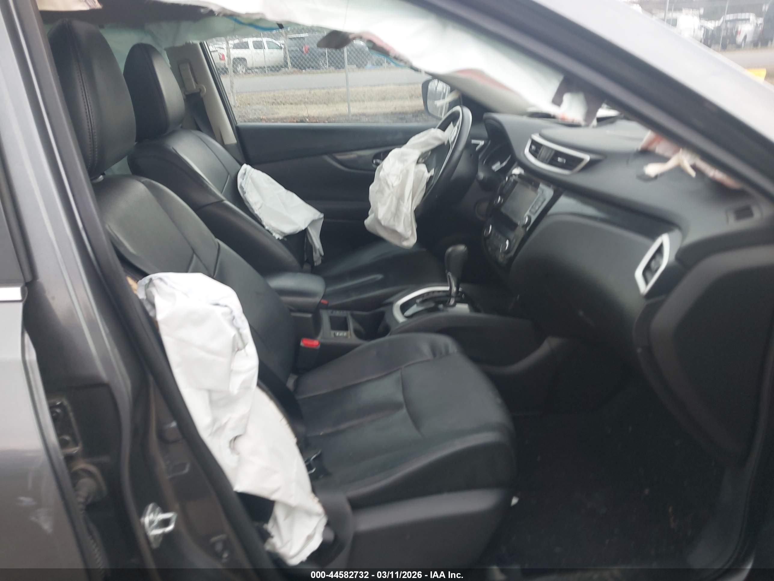NISSAN ROGUE image 5