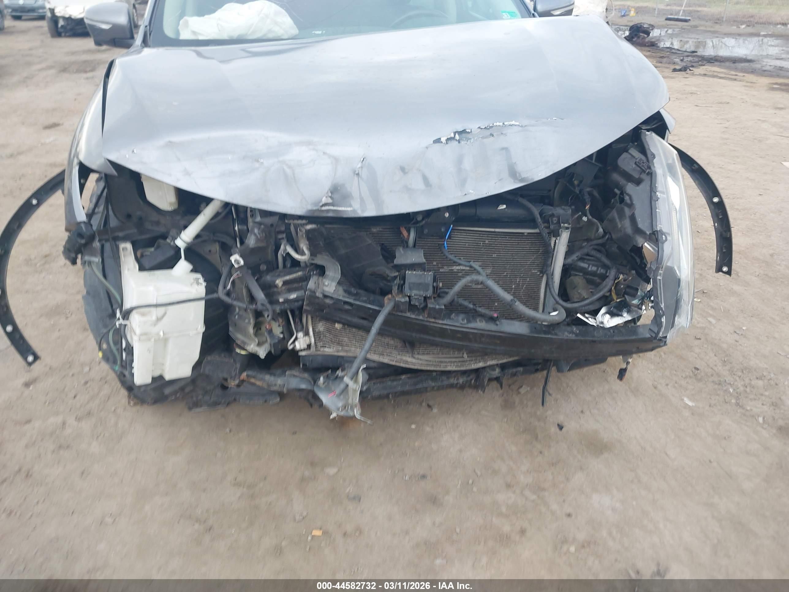 NISSAN ROGUE image 6