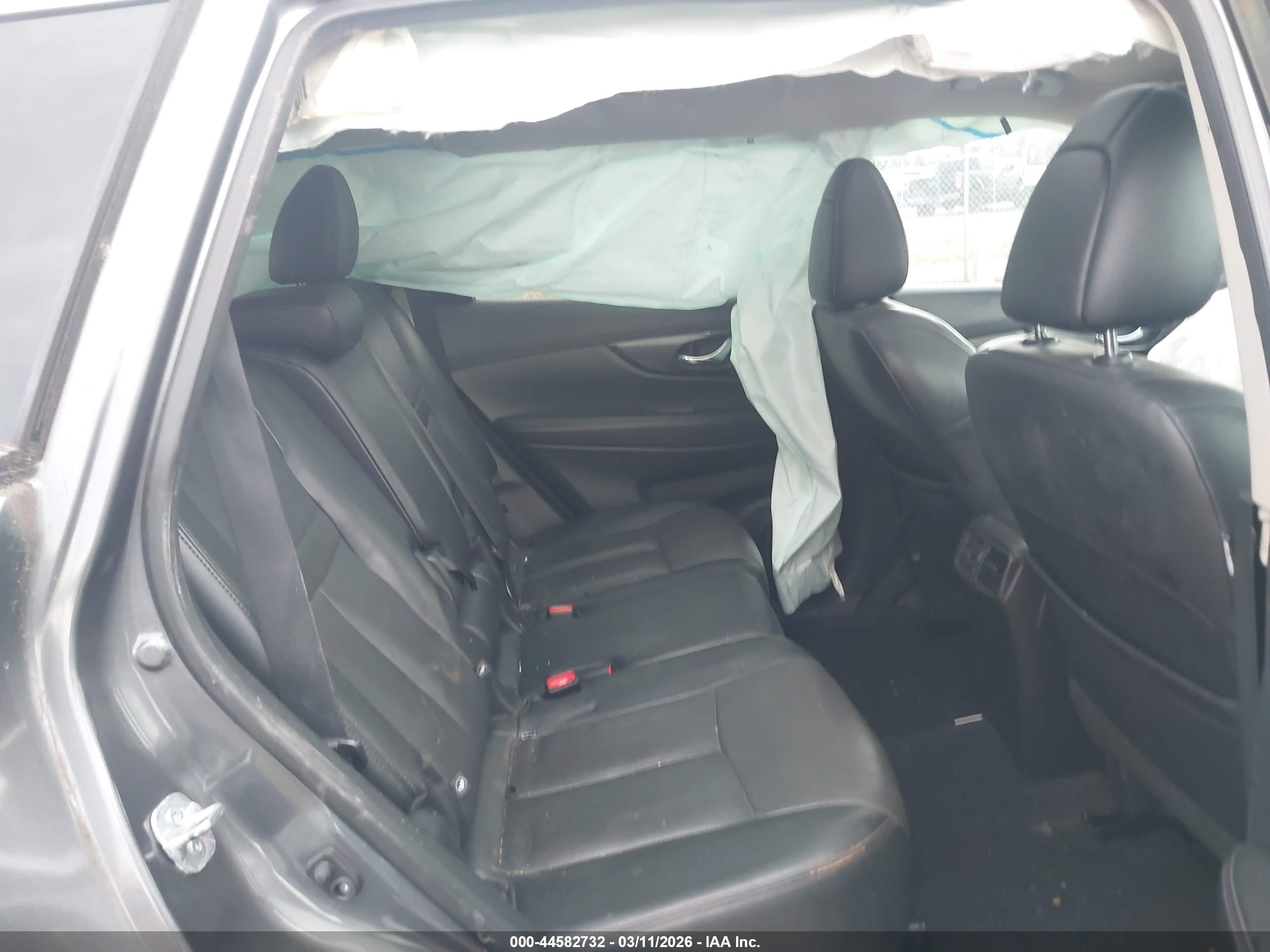 NISSAN ROGUE image 8