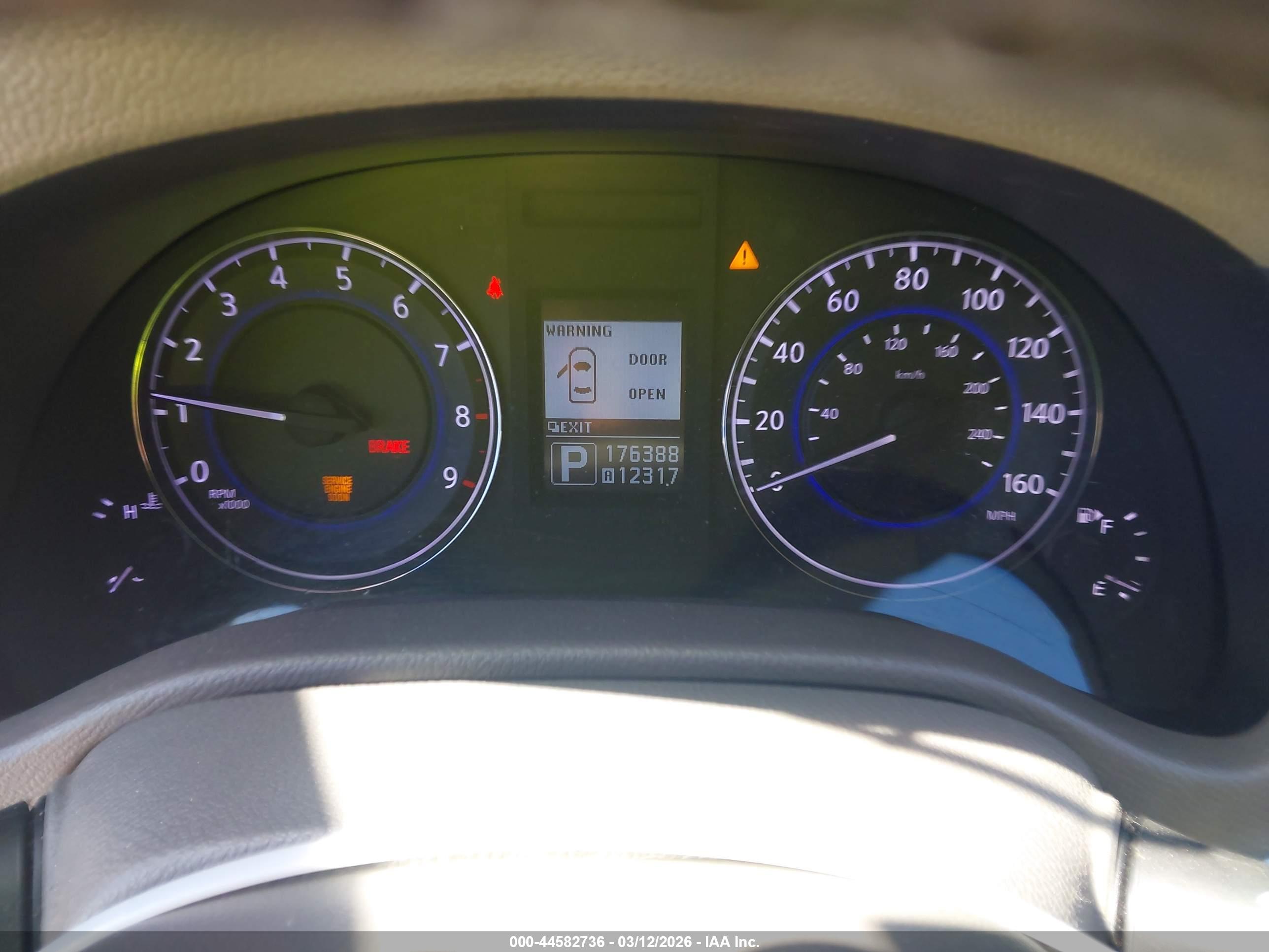 INFINITI Q40 image 7