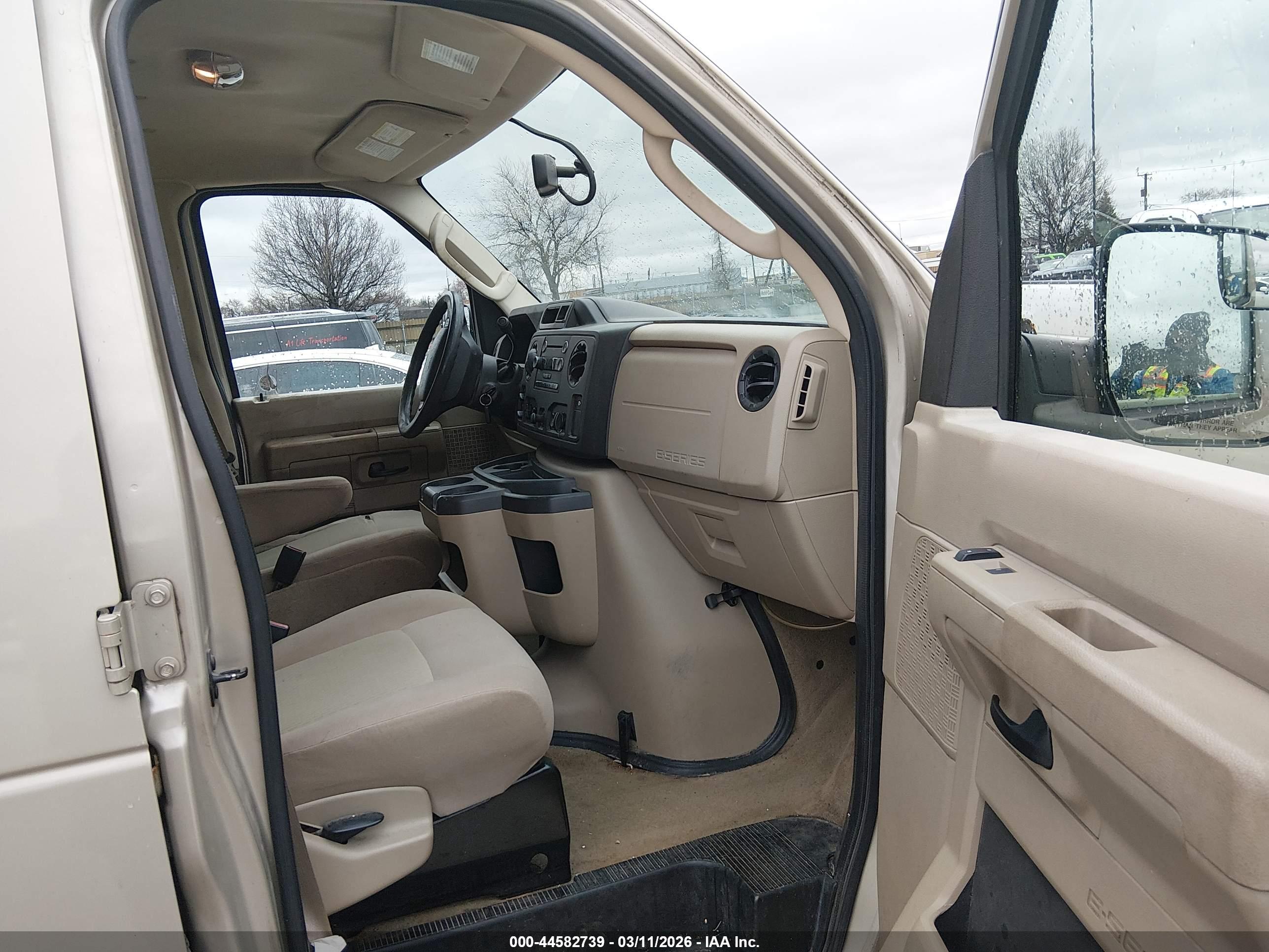 FORD E-350 image 5