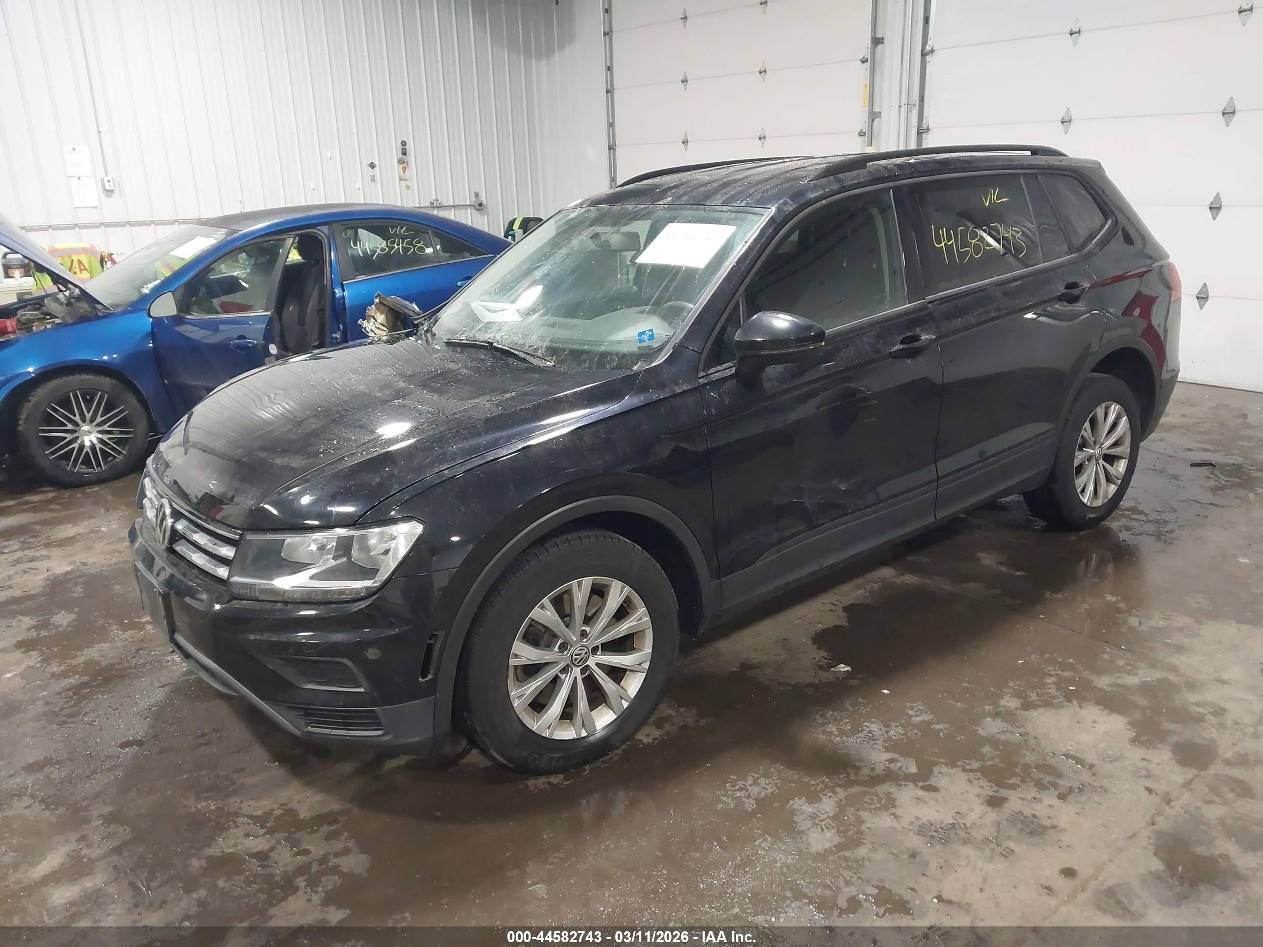 VOLKSWAGEN TIGUAN image 2