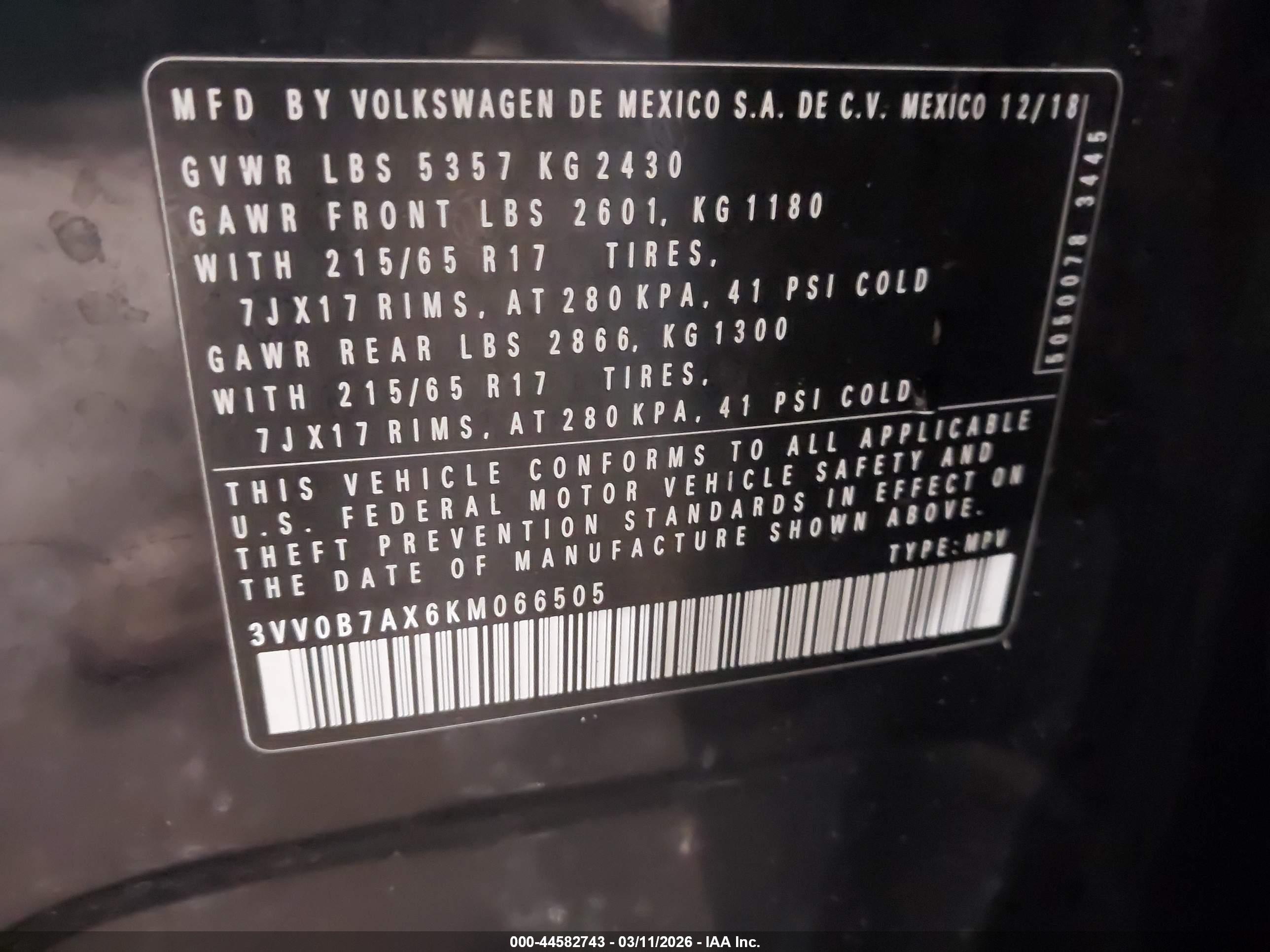 VOLKSWAGEN TIGUAN image 9