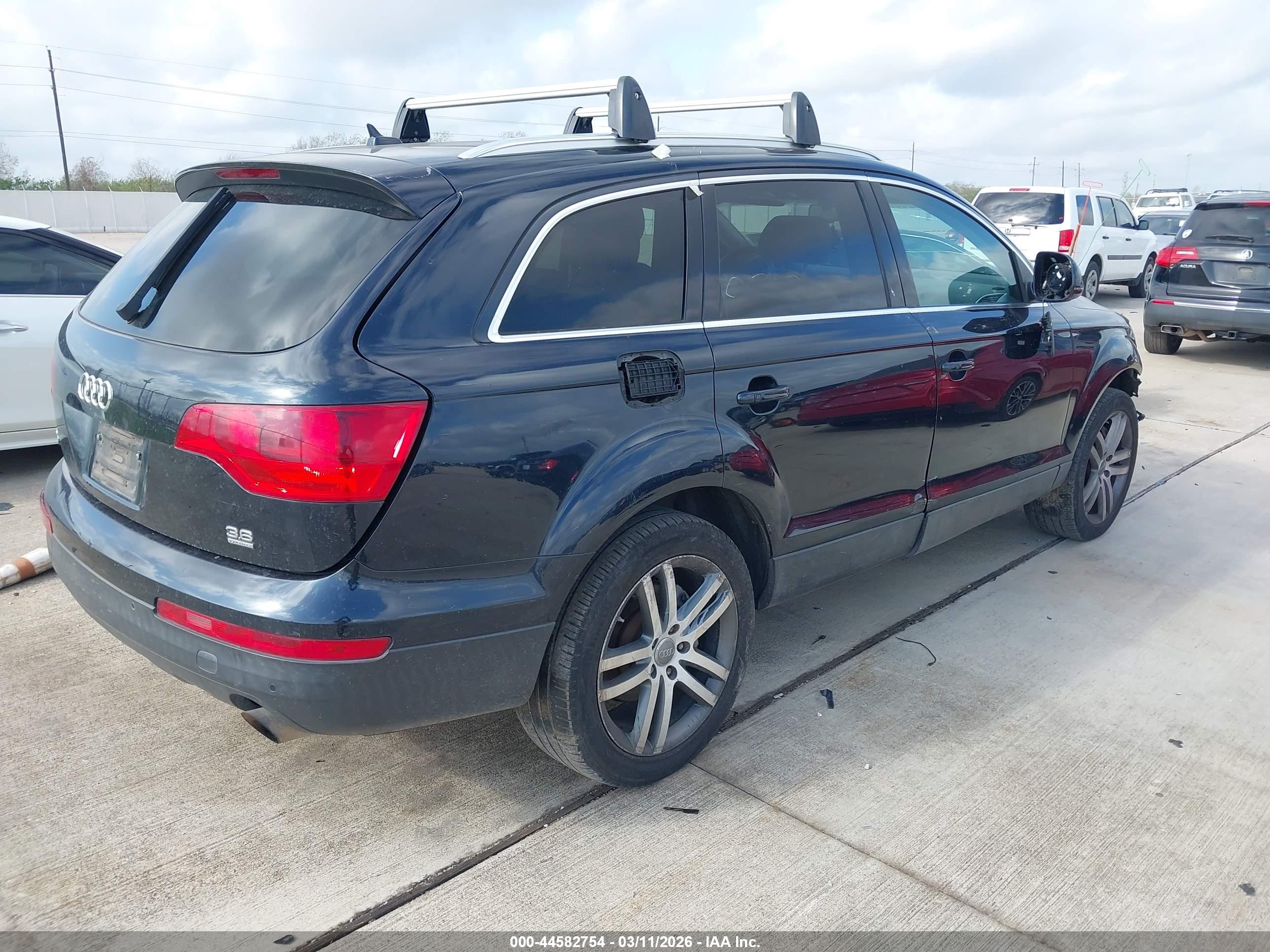 AUDI Q7 image 4