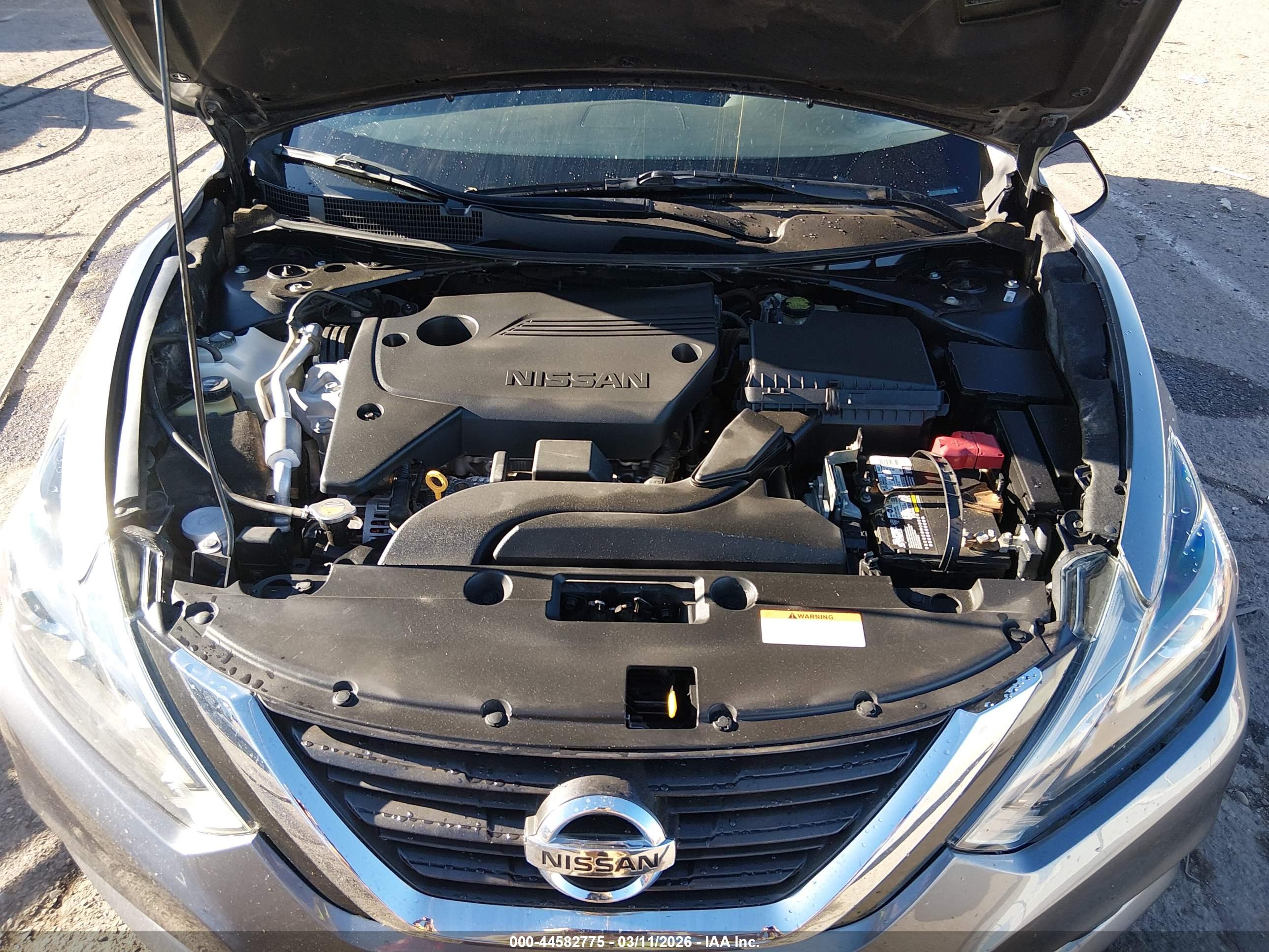 NISSAN ALTIMA image 10