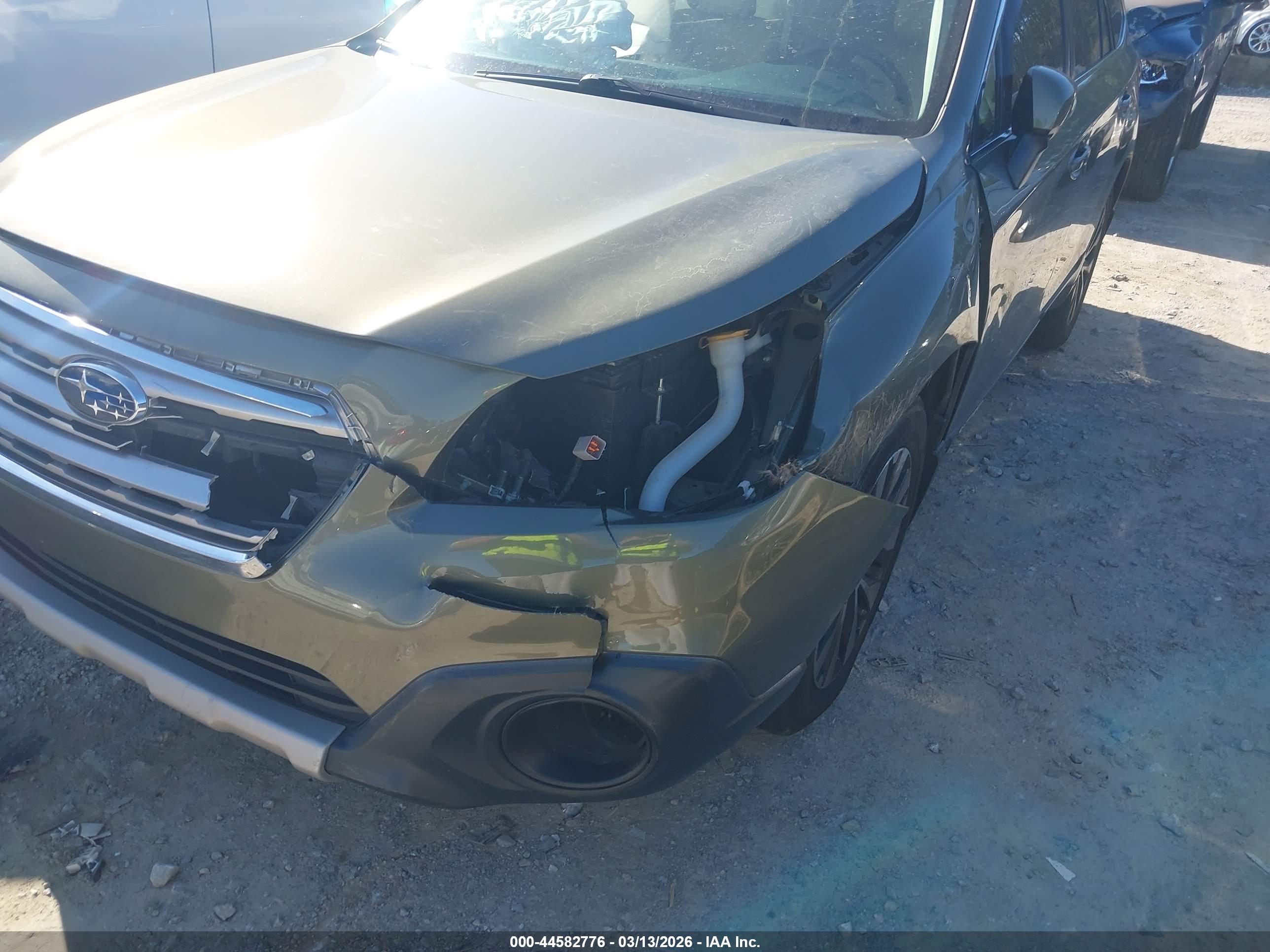 SUBARU OUTBACK image 6