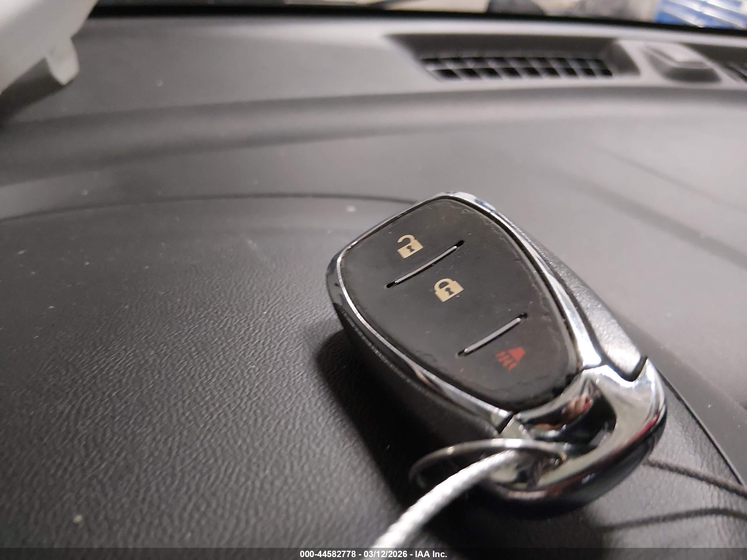 CHEVROLET EQUINOX image 11