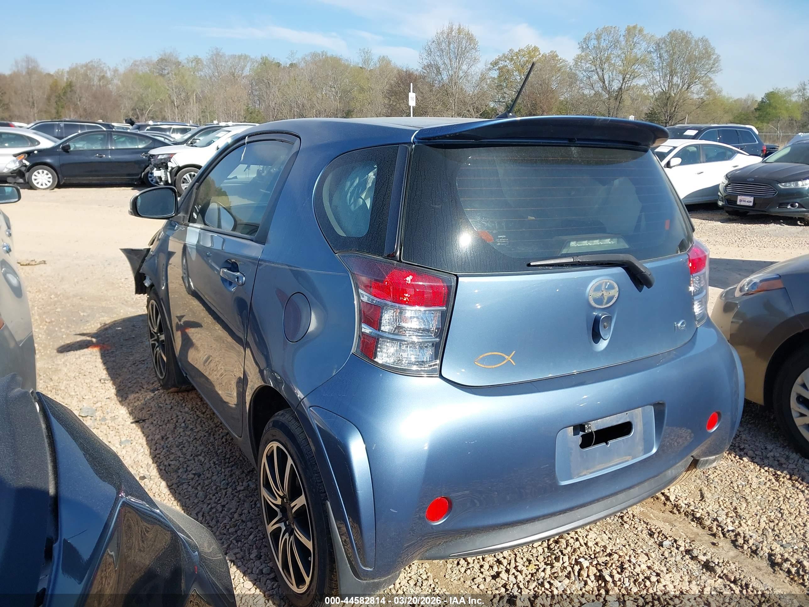SCION IQ image 3