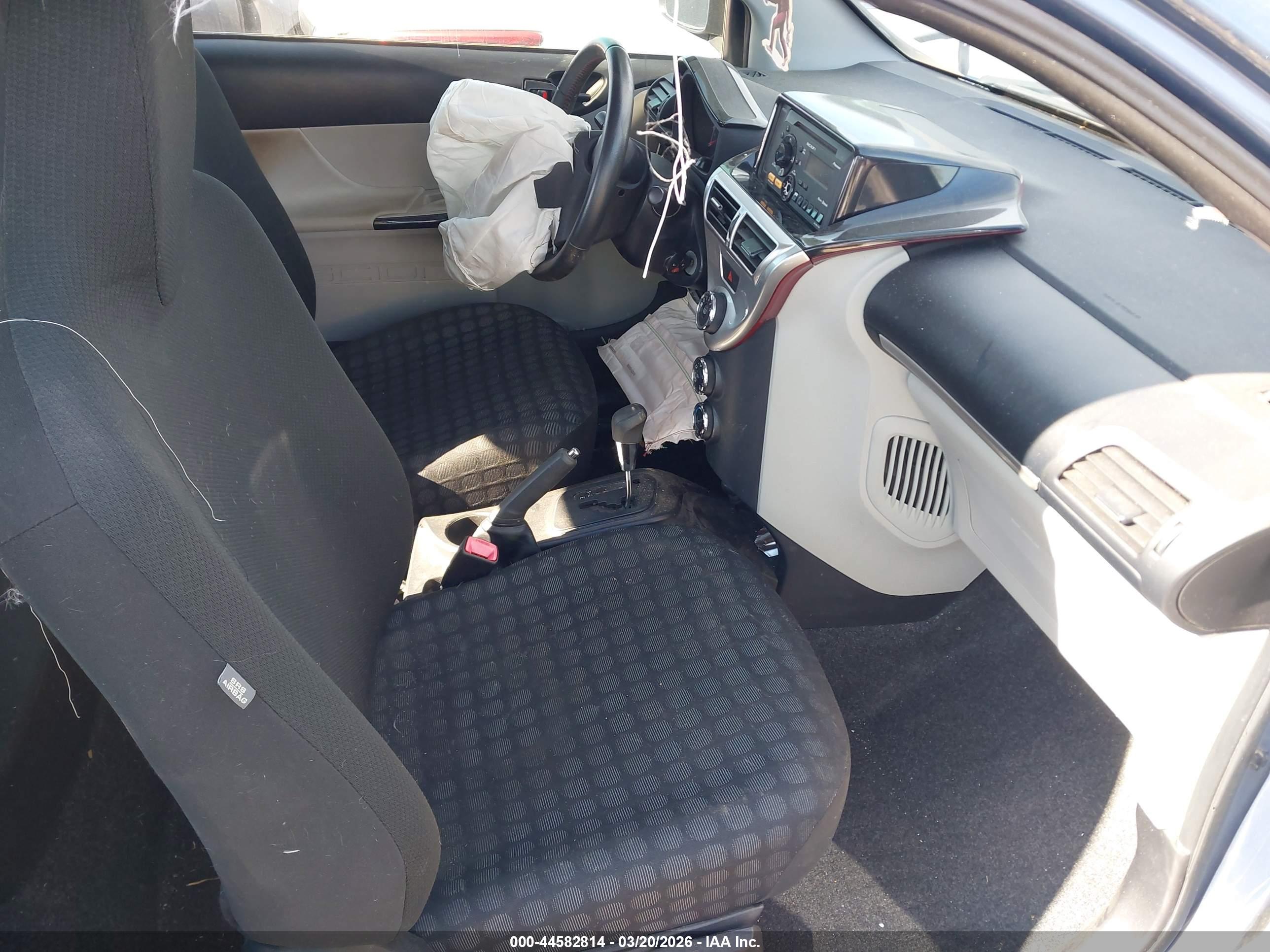 SCION IQ image 5