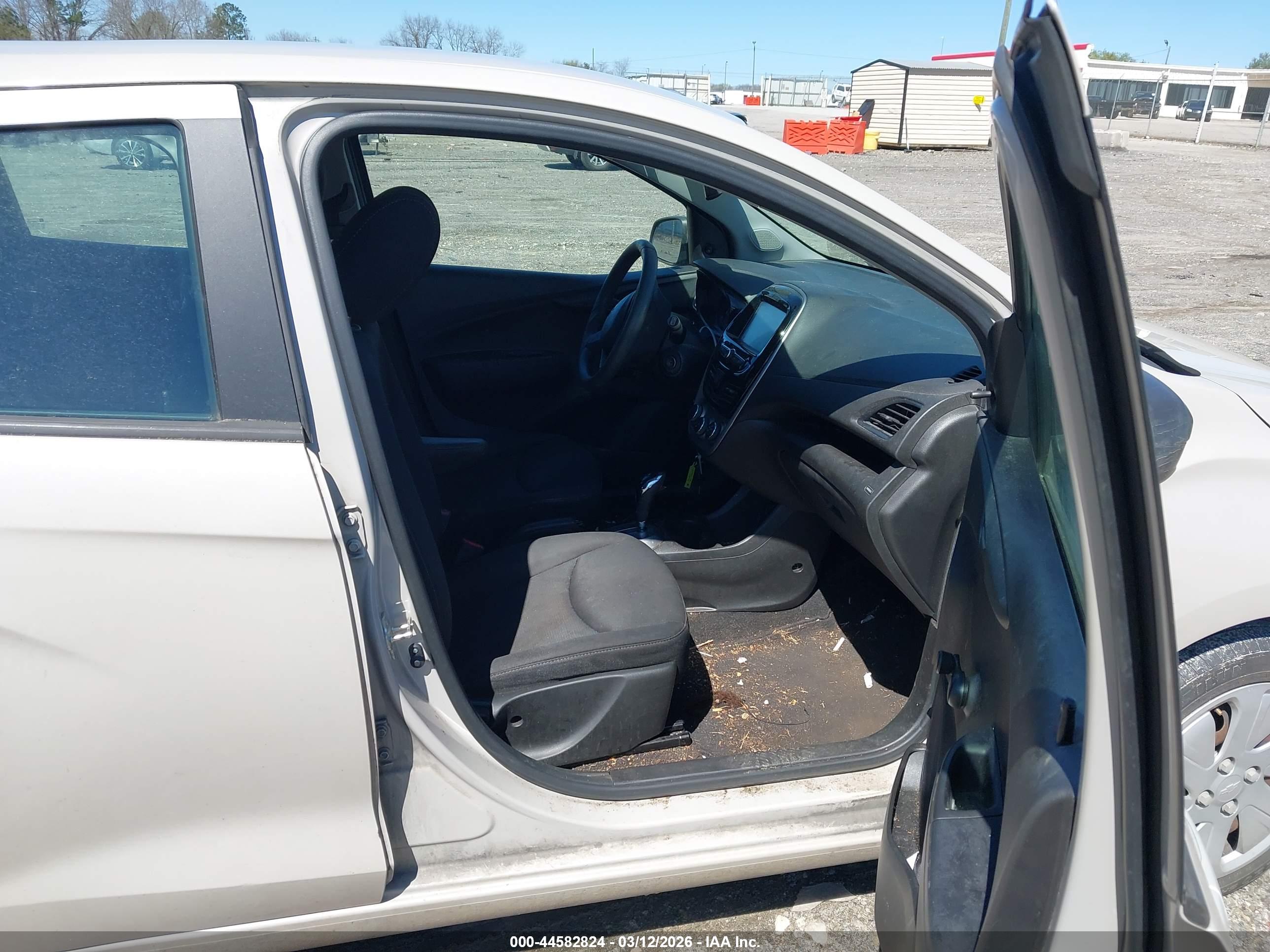 CHEVROLET SPARK image 5