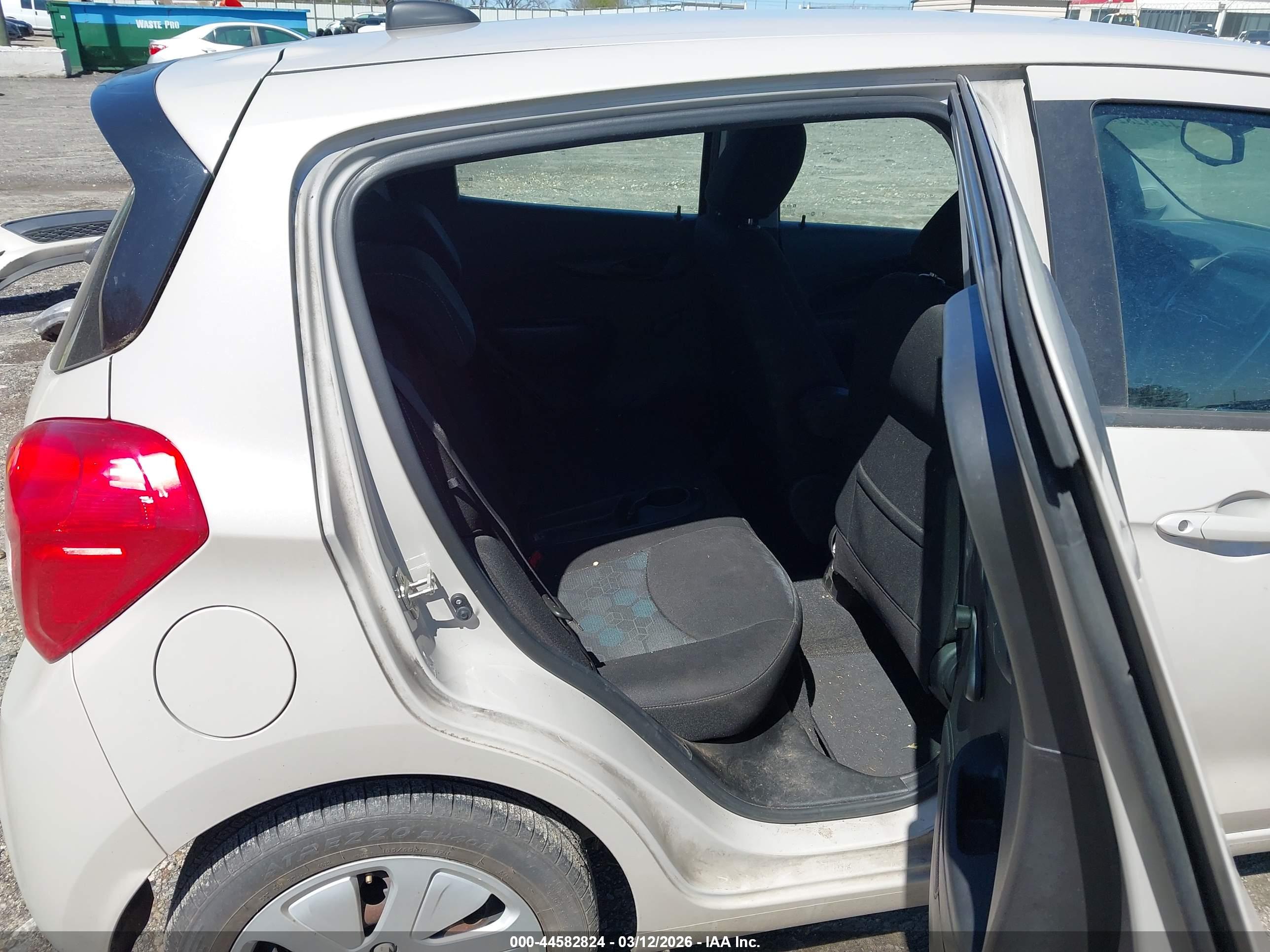 CHEVROLET SPARK image 8