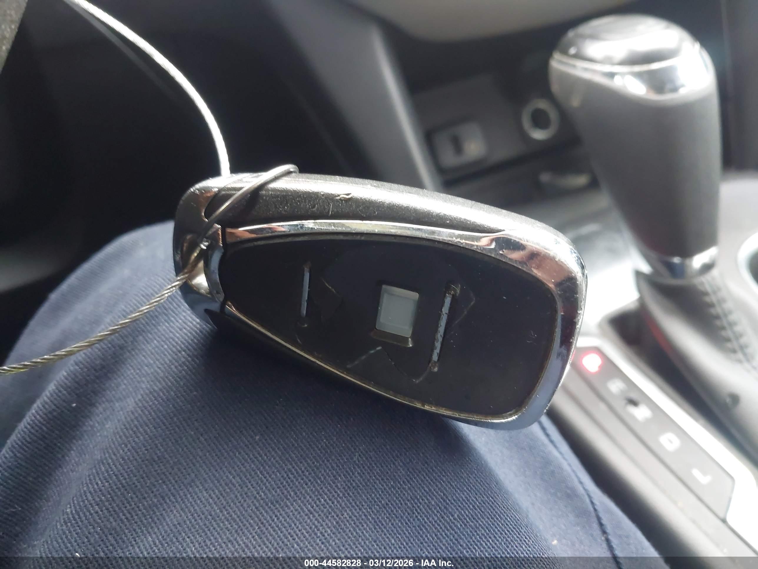 CHEVROLET EQUINOX image 11