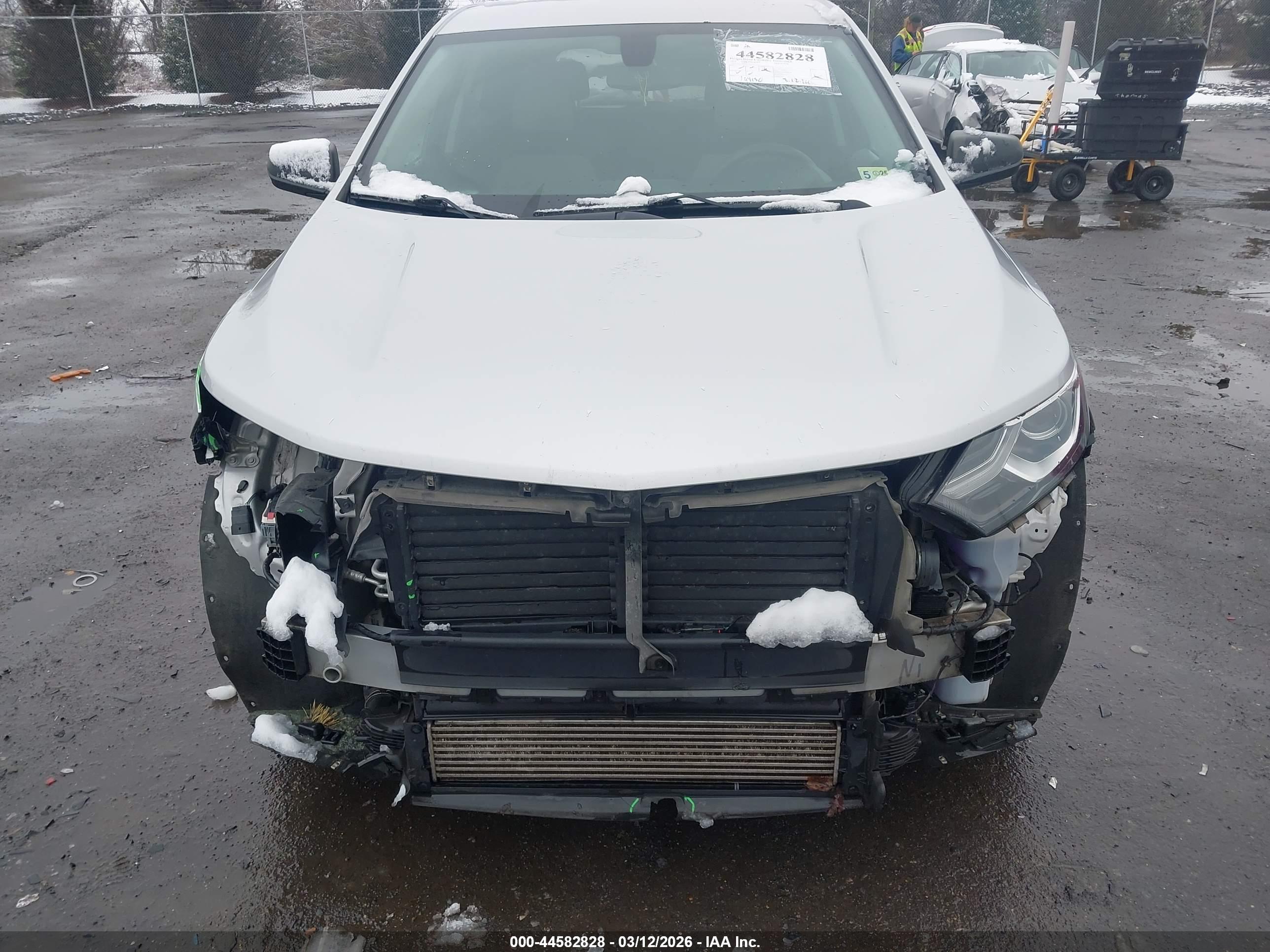CHEVROLET EQUINOX image 6