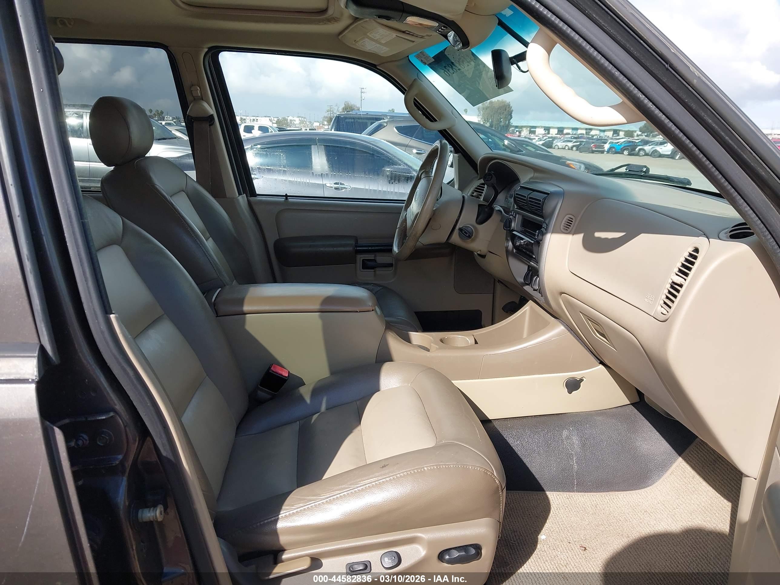 FORD EXPLORER image 5