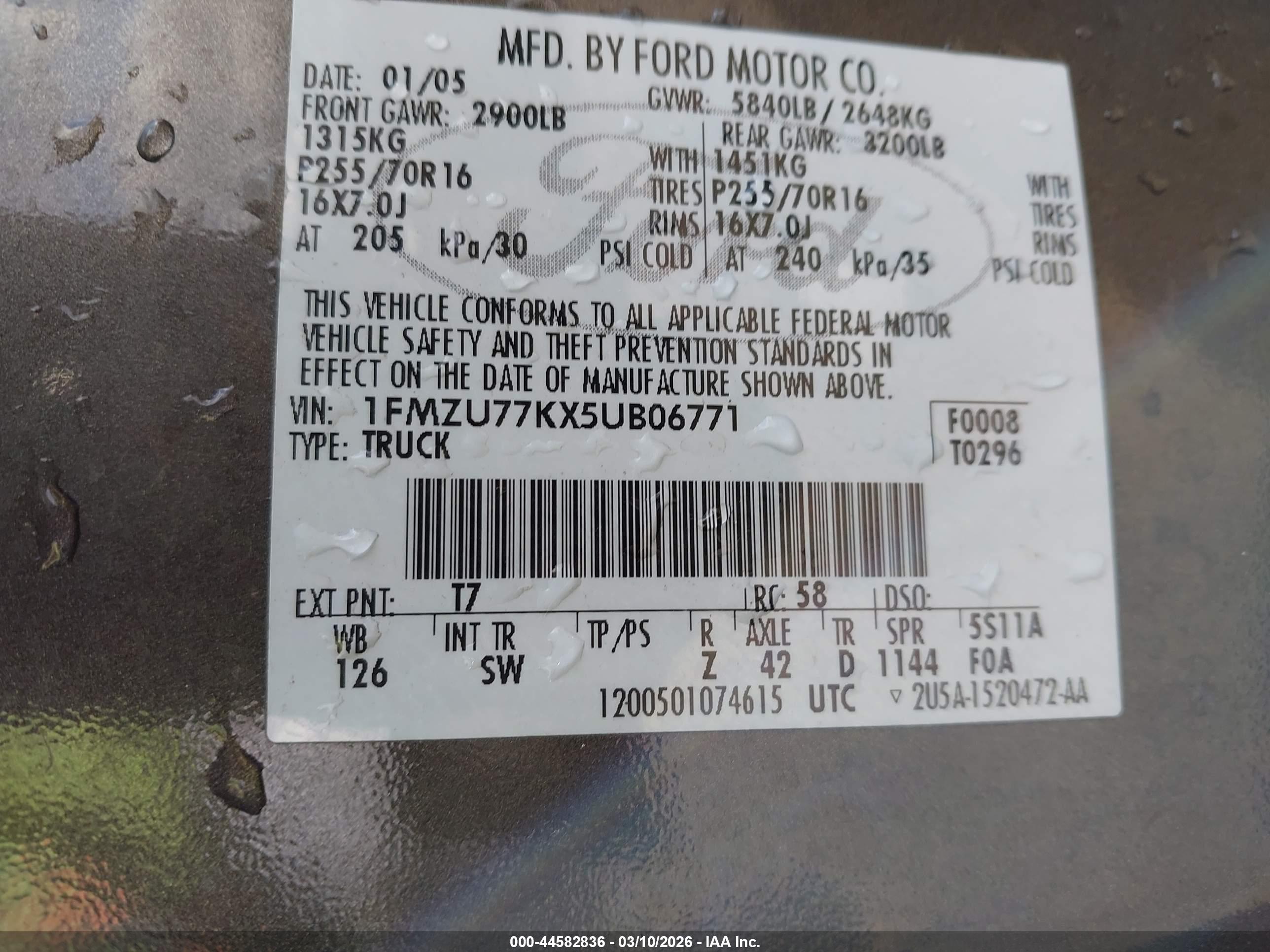 FORD EXPLORER image 9