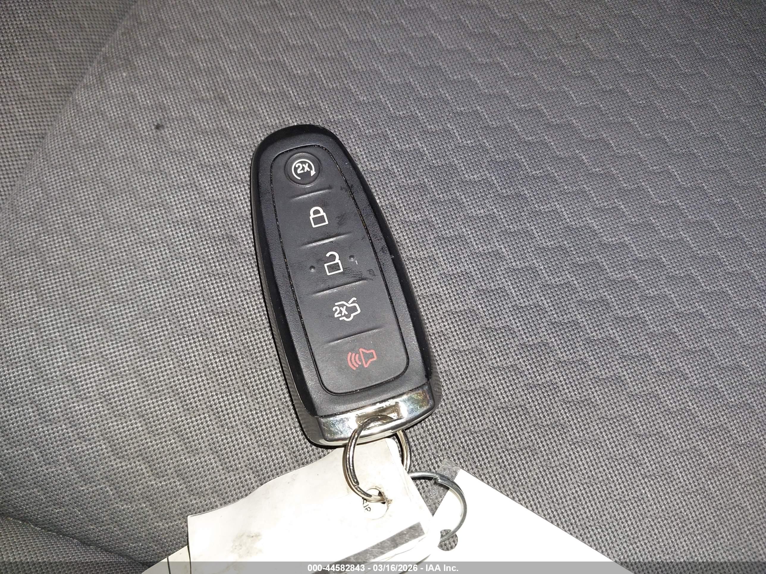 FORD ESCAPE image 11