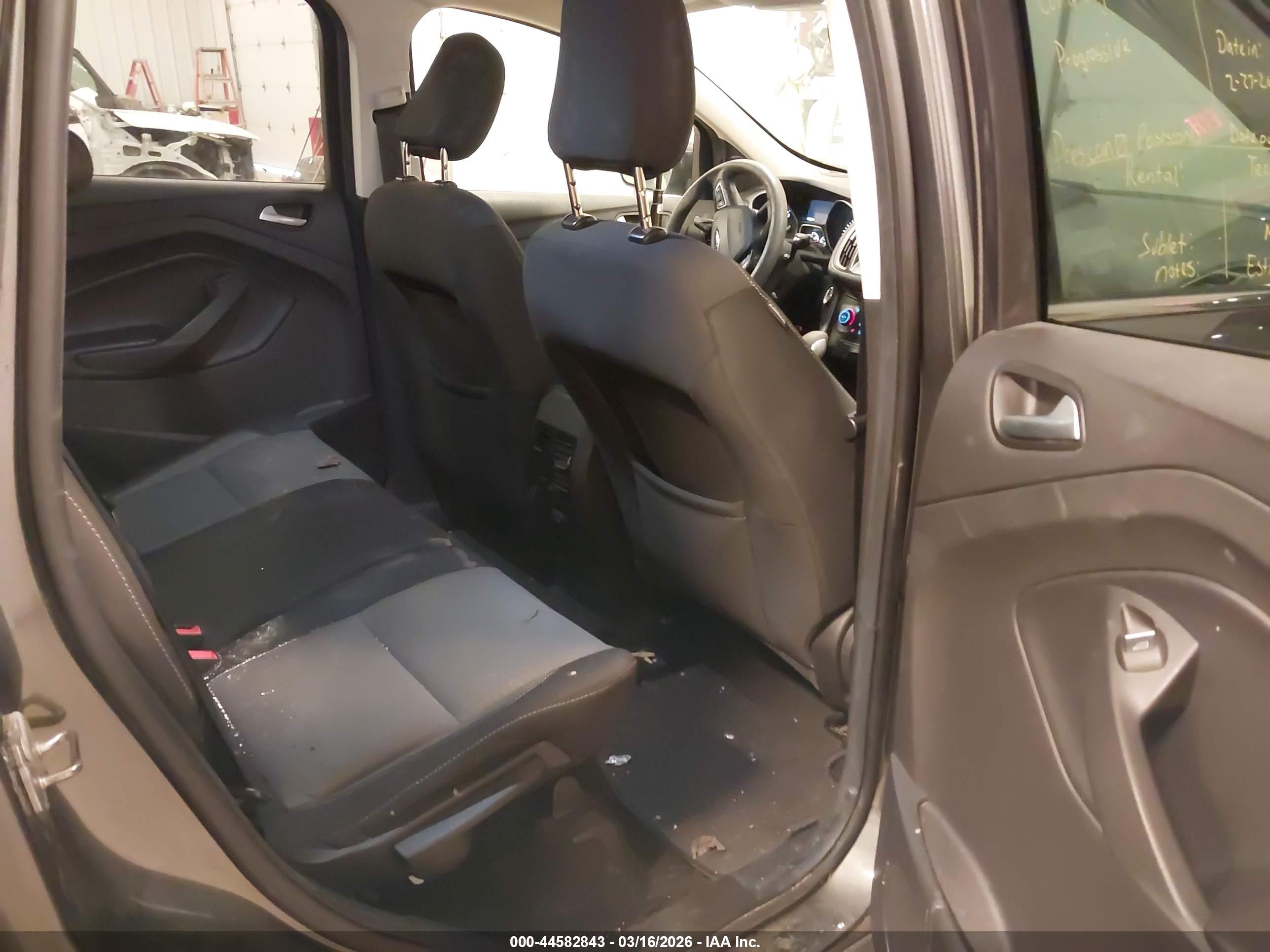 FORD ESCAPE image 8