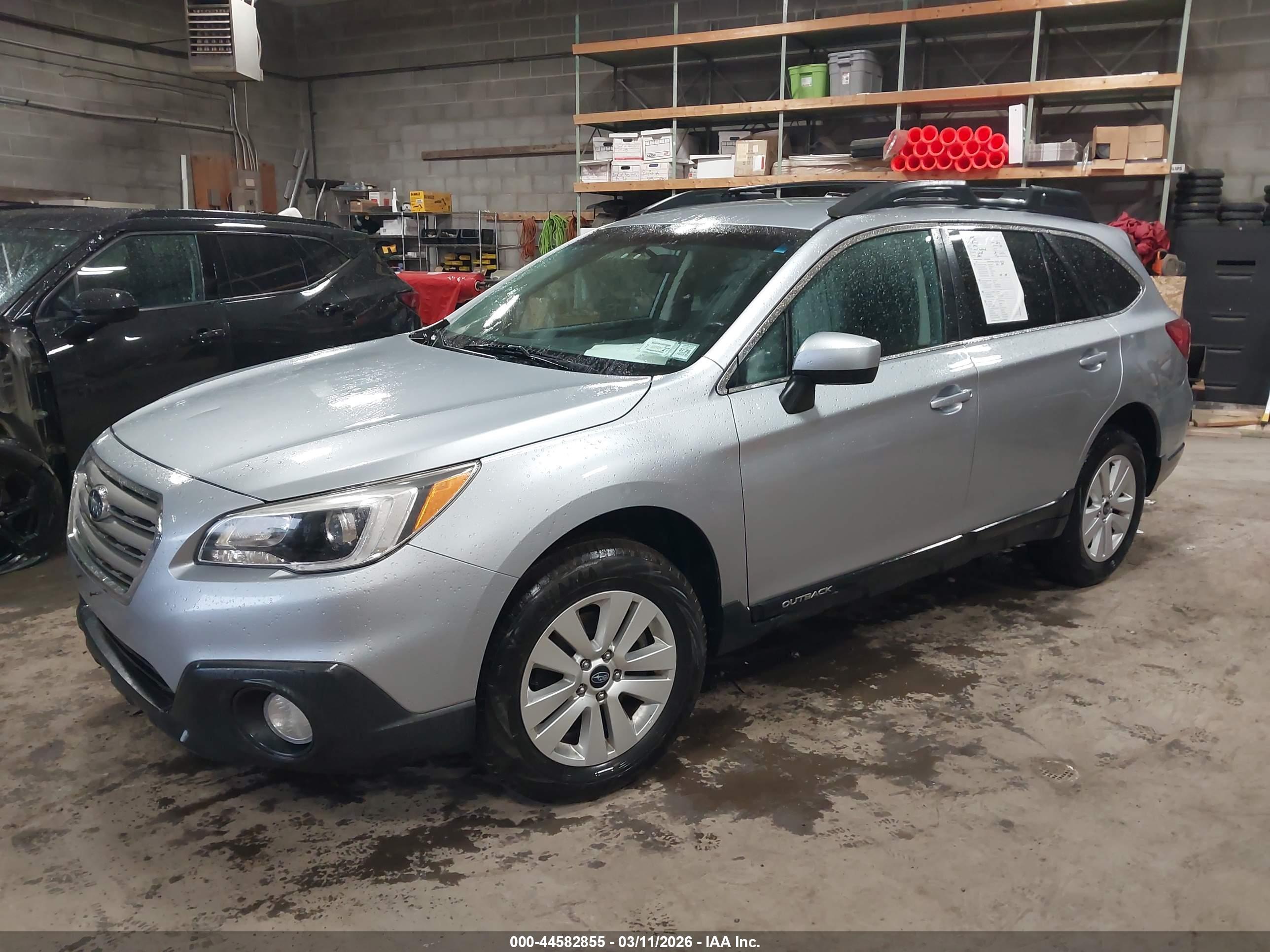 SUBARU OUTBACK image 2