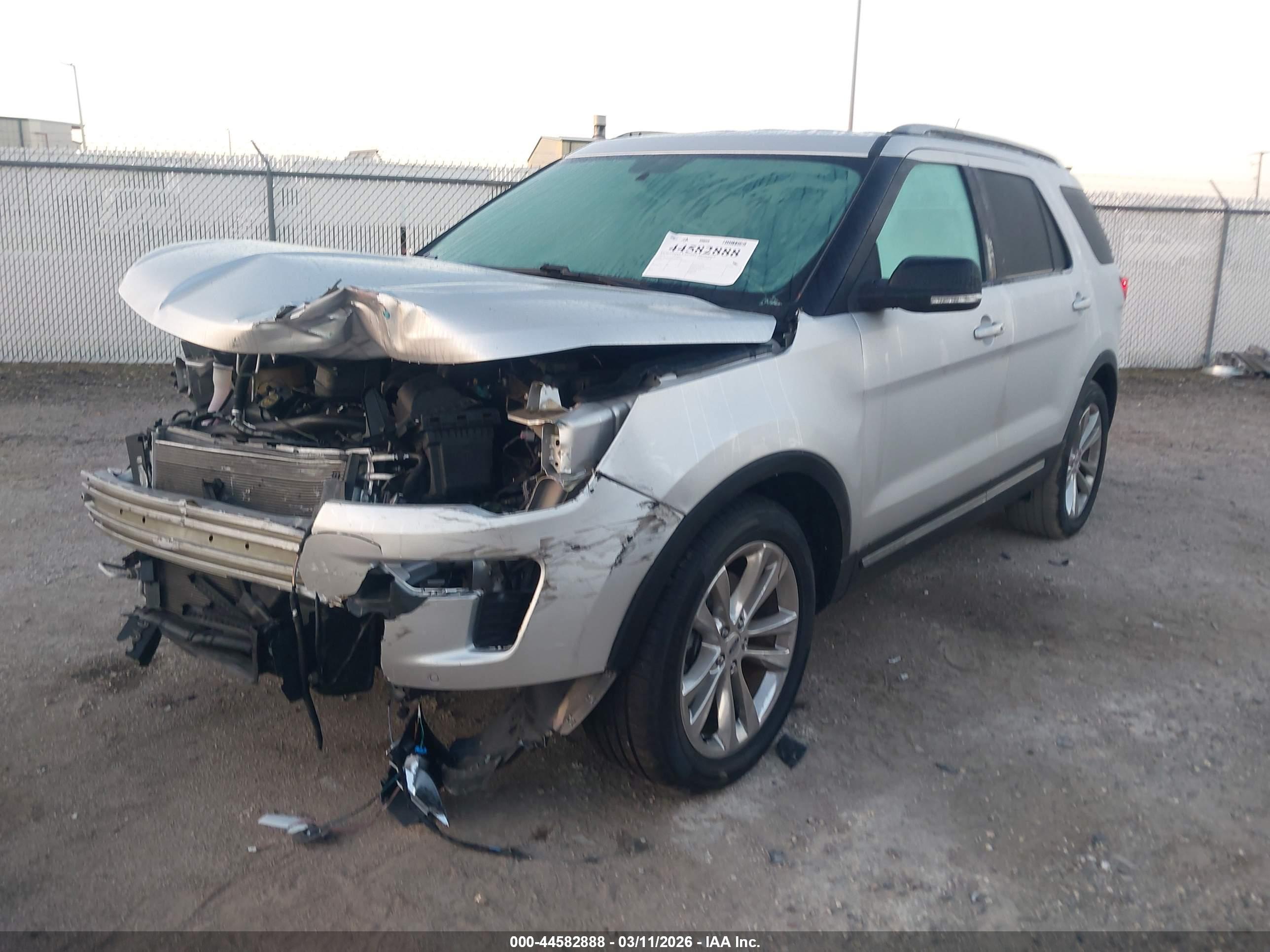 FORD EXPLORER image 2