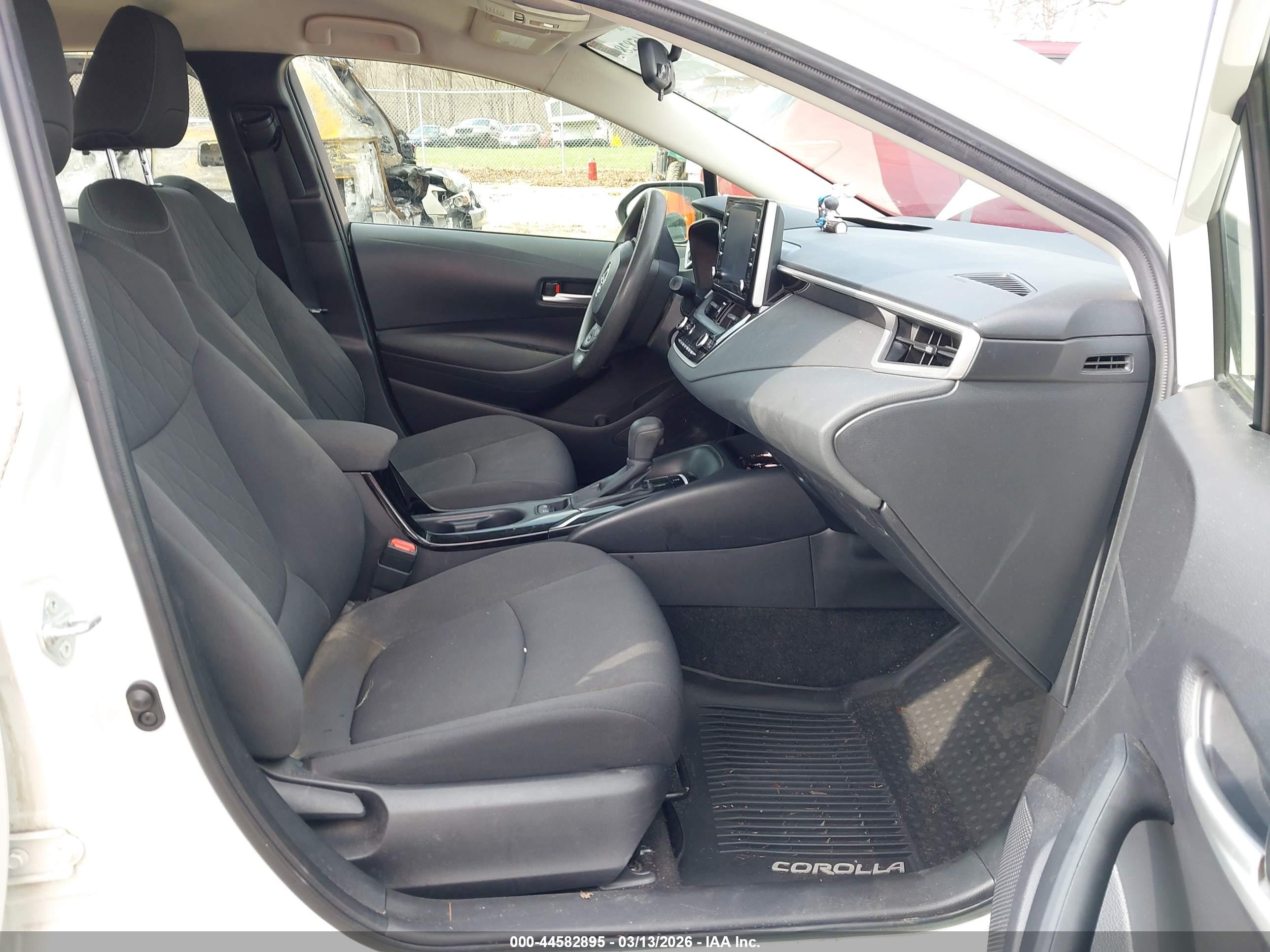 TOYOTA COROLLA image 5
