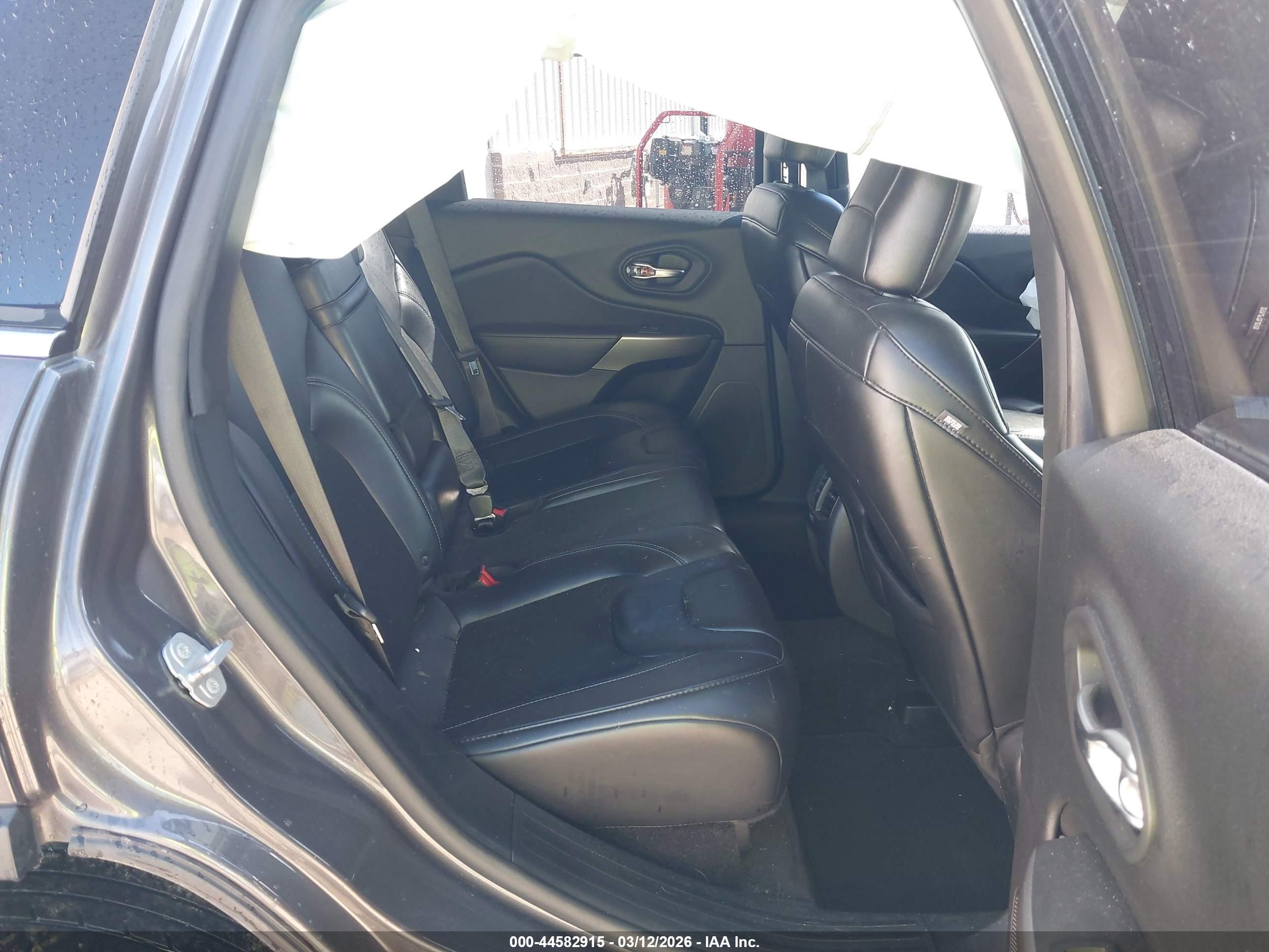 JEEP CHEROKEE image 8