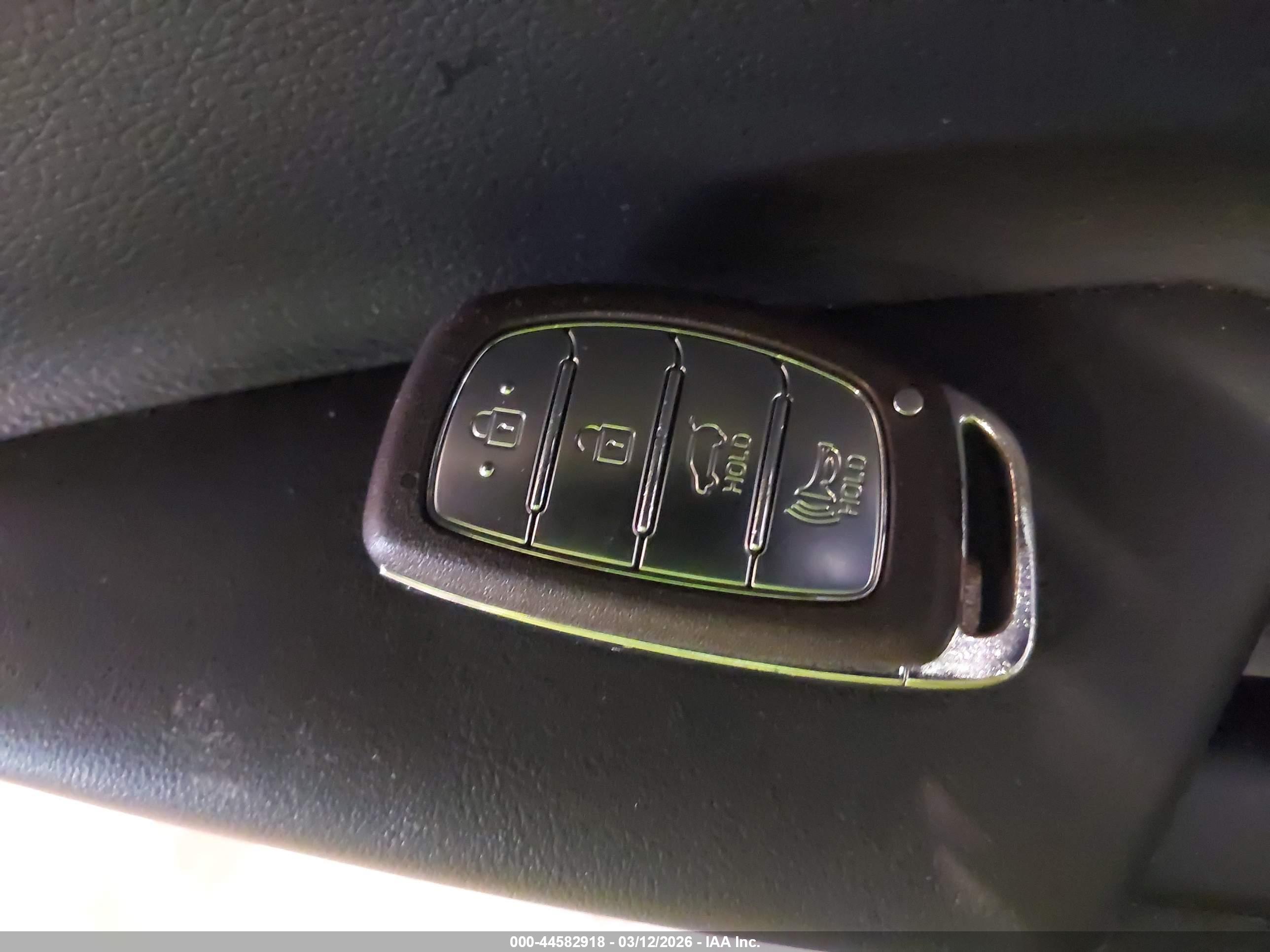 HYUNDAI TUCSON image 11