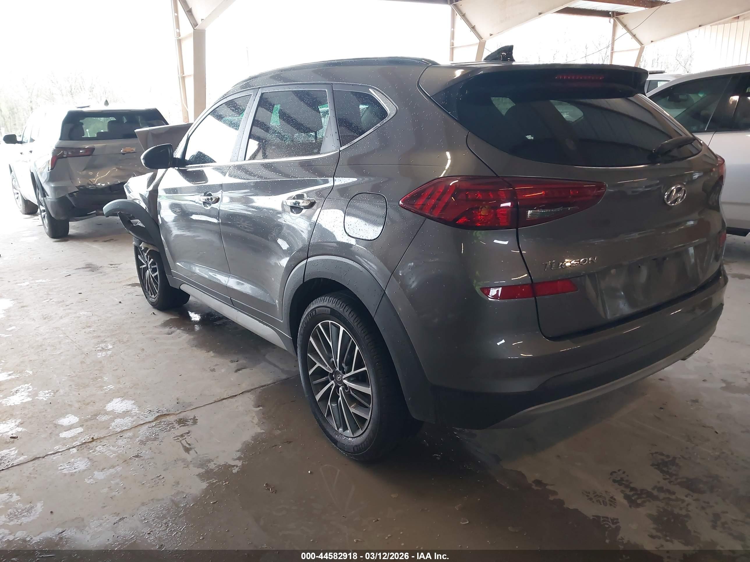 HYUNDAI TUCSON image 3