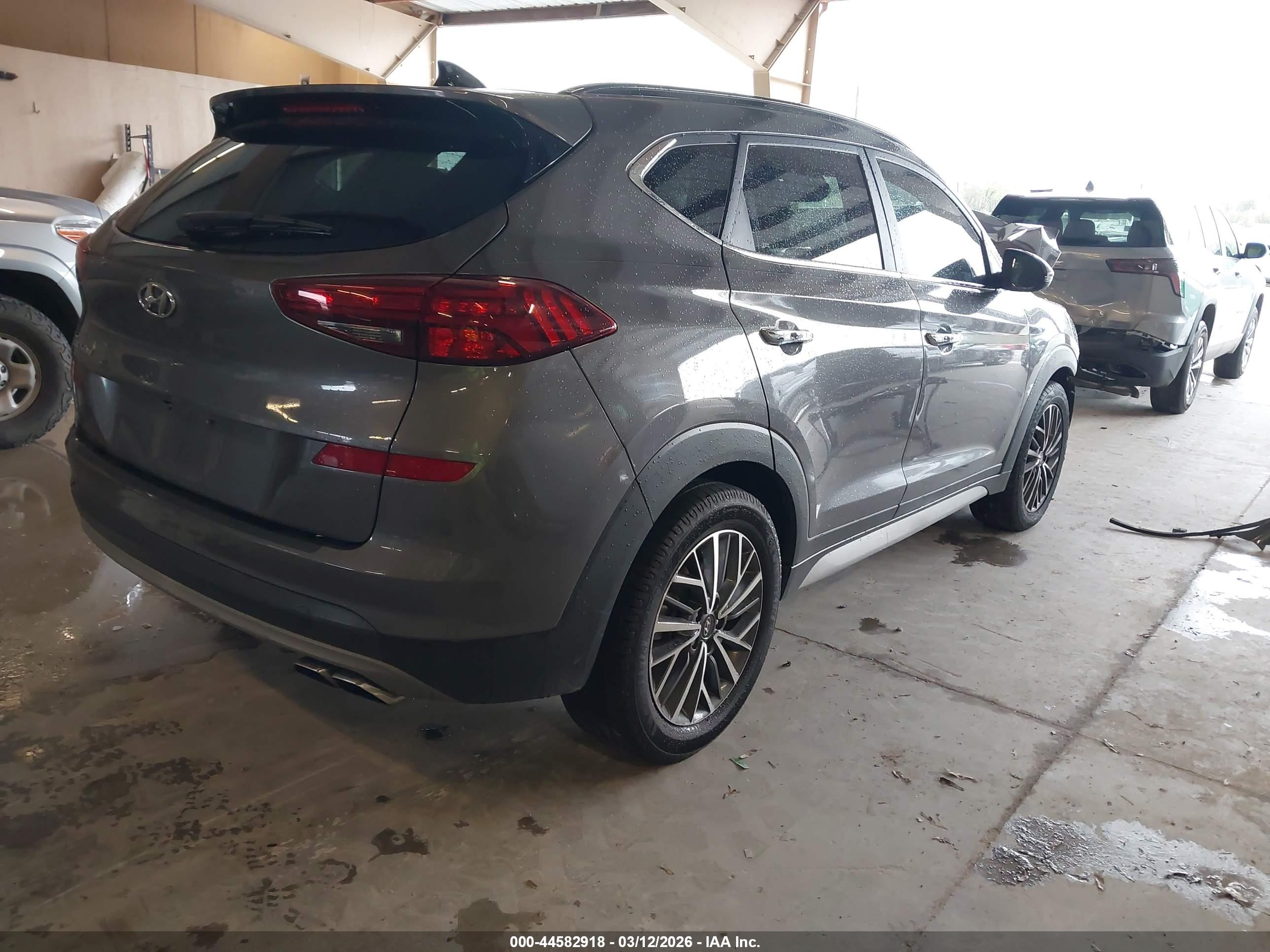 HYUNDAI TUCSON image 4