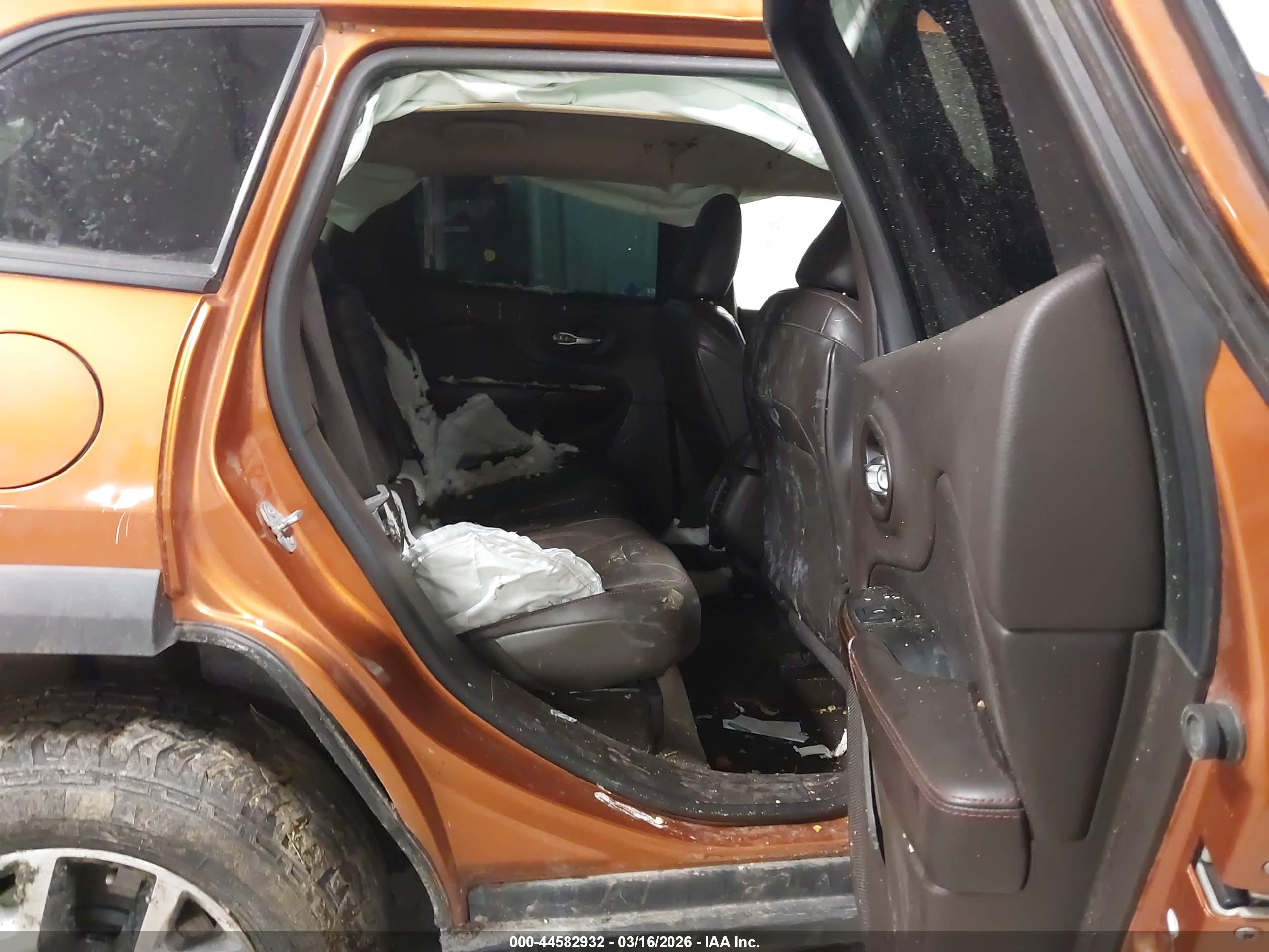JEEP CHEROKEE image 8