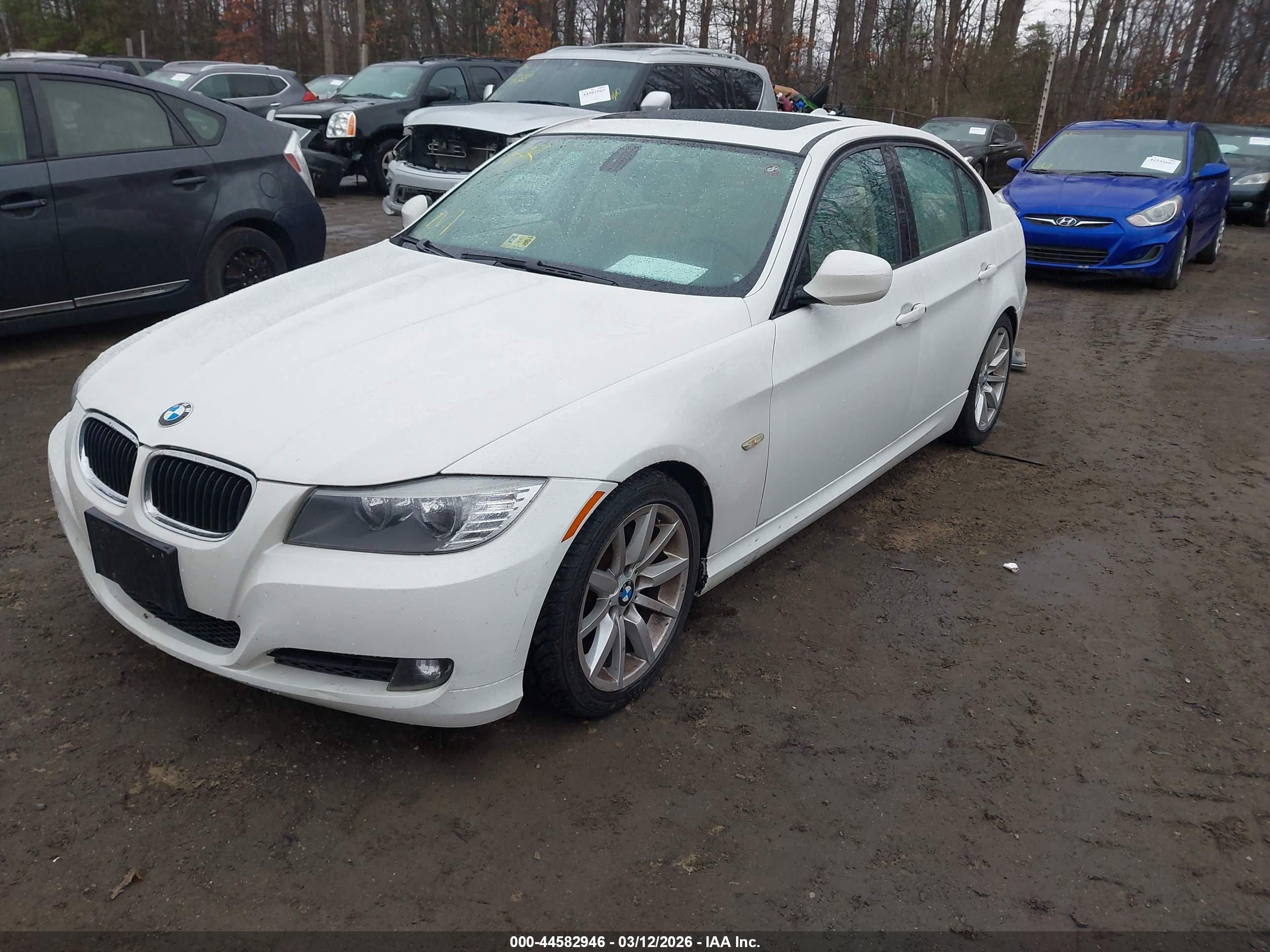 BMW 328I image 2