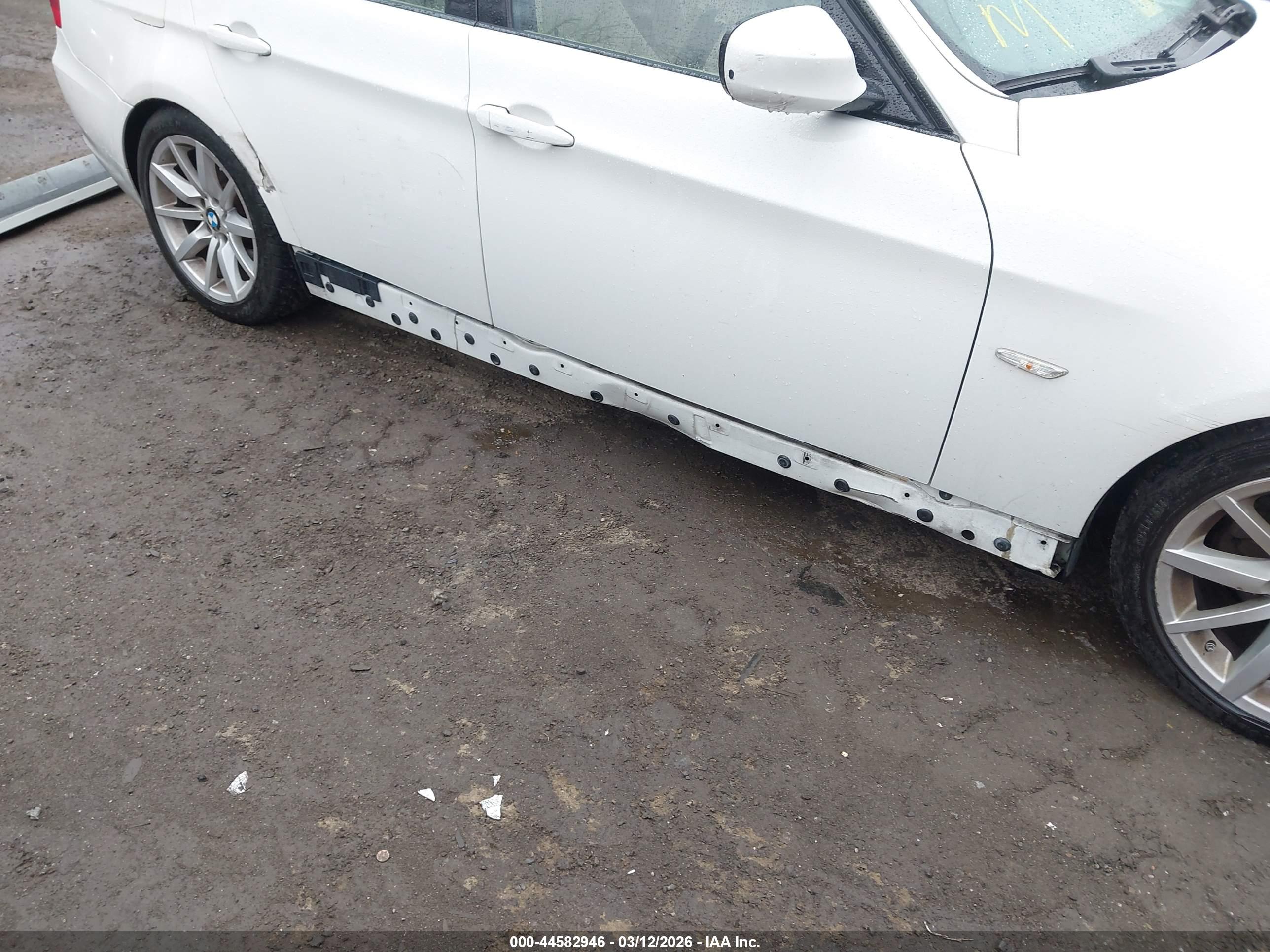 BMW 328I image 6