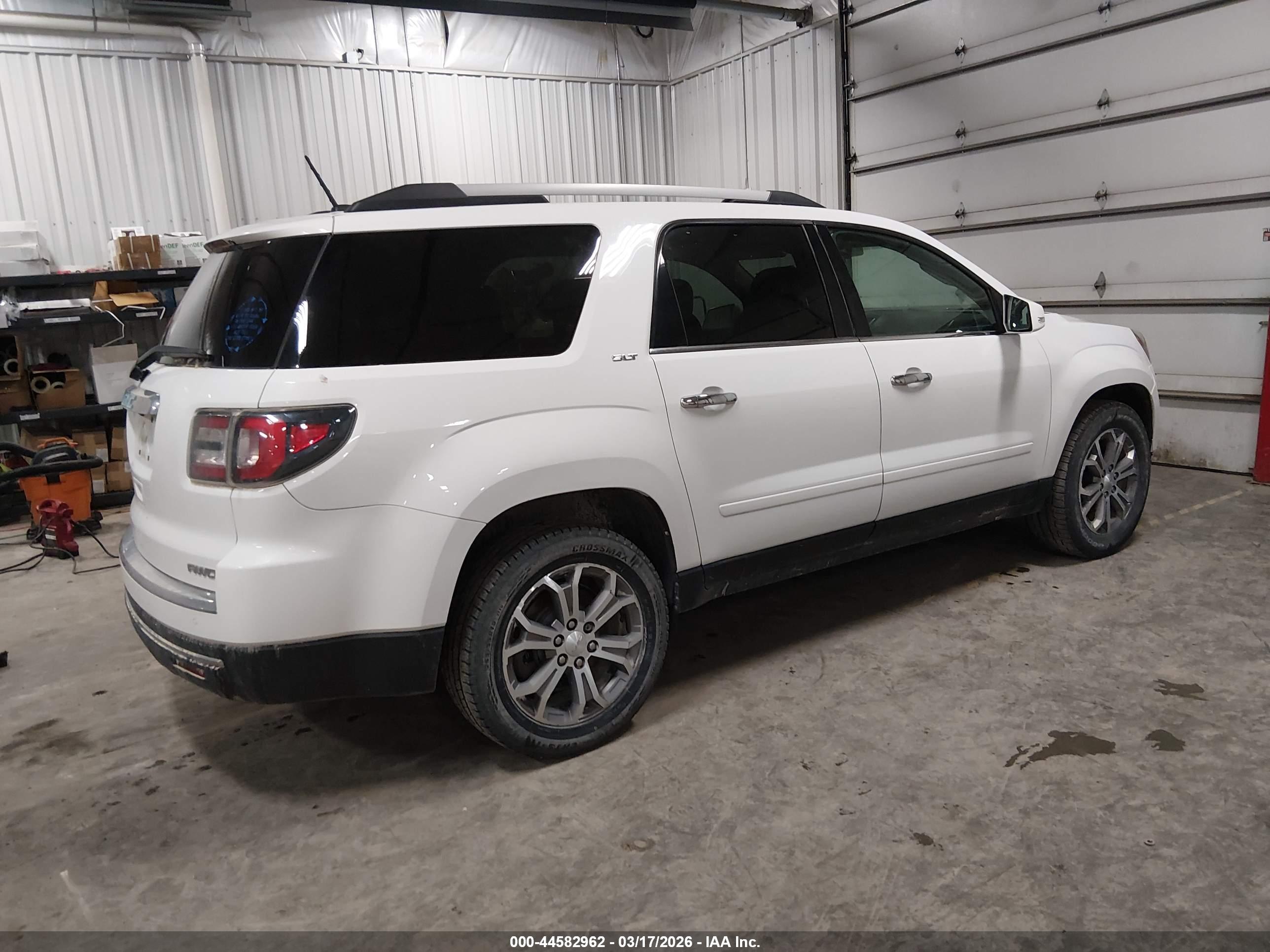 GMC ACADIA image 4