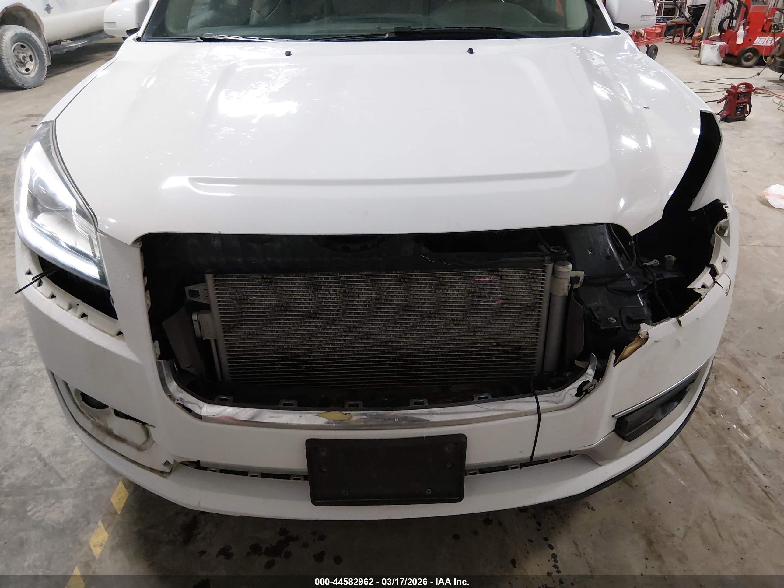 GMC ACADIA image 6