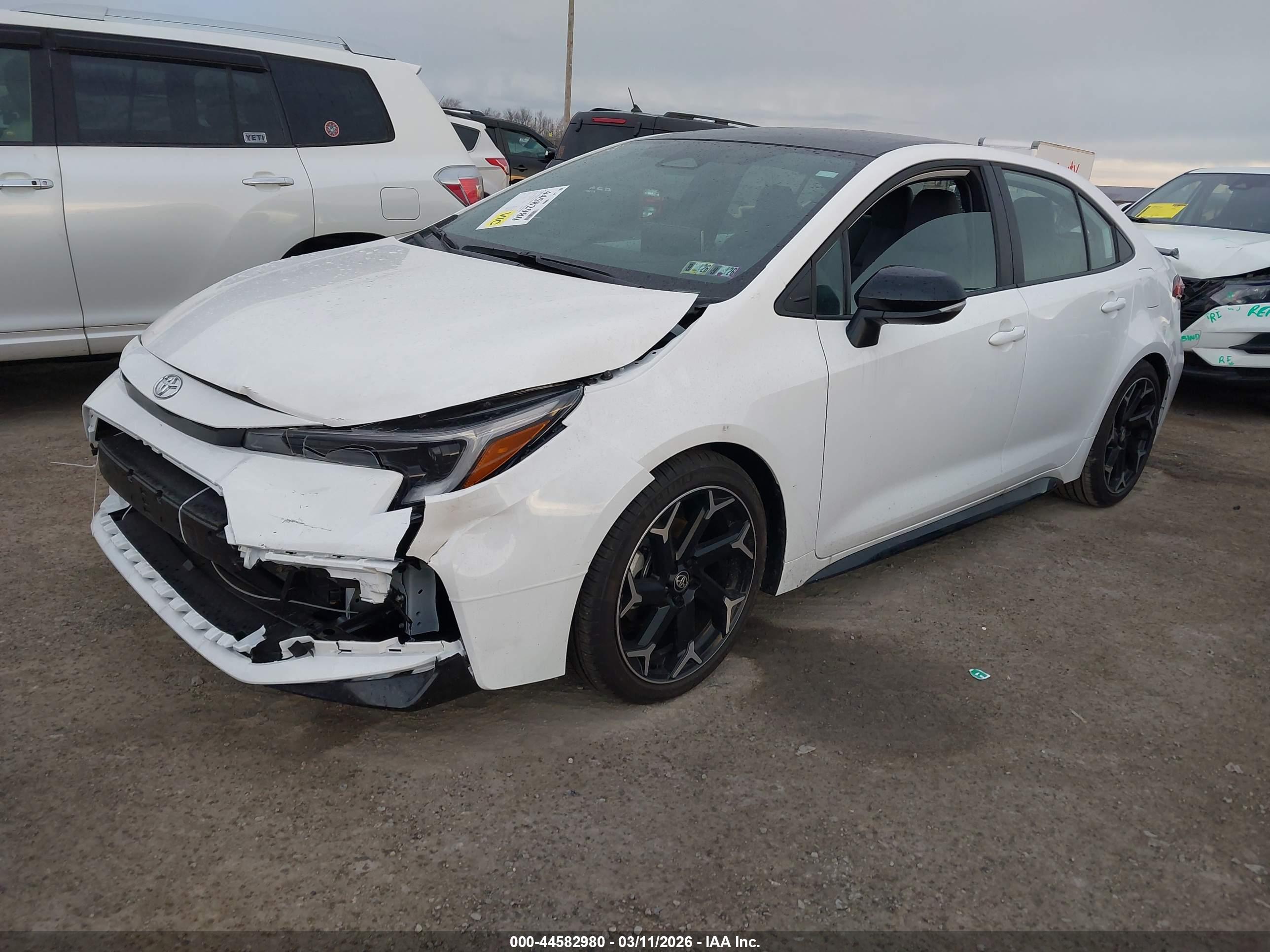 TOYOTA COROLLA image 2