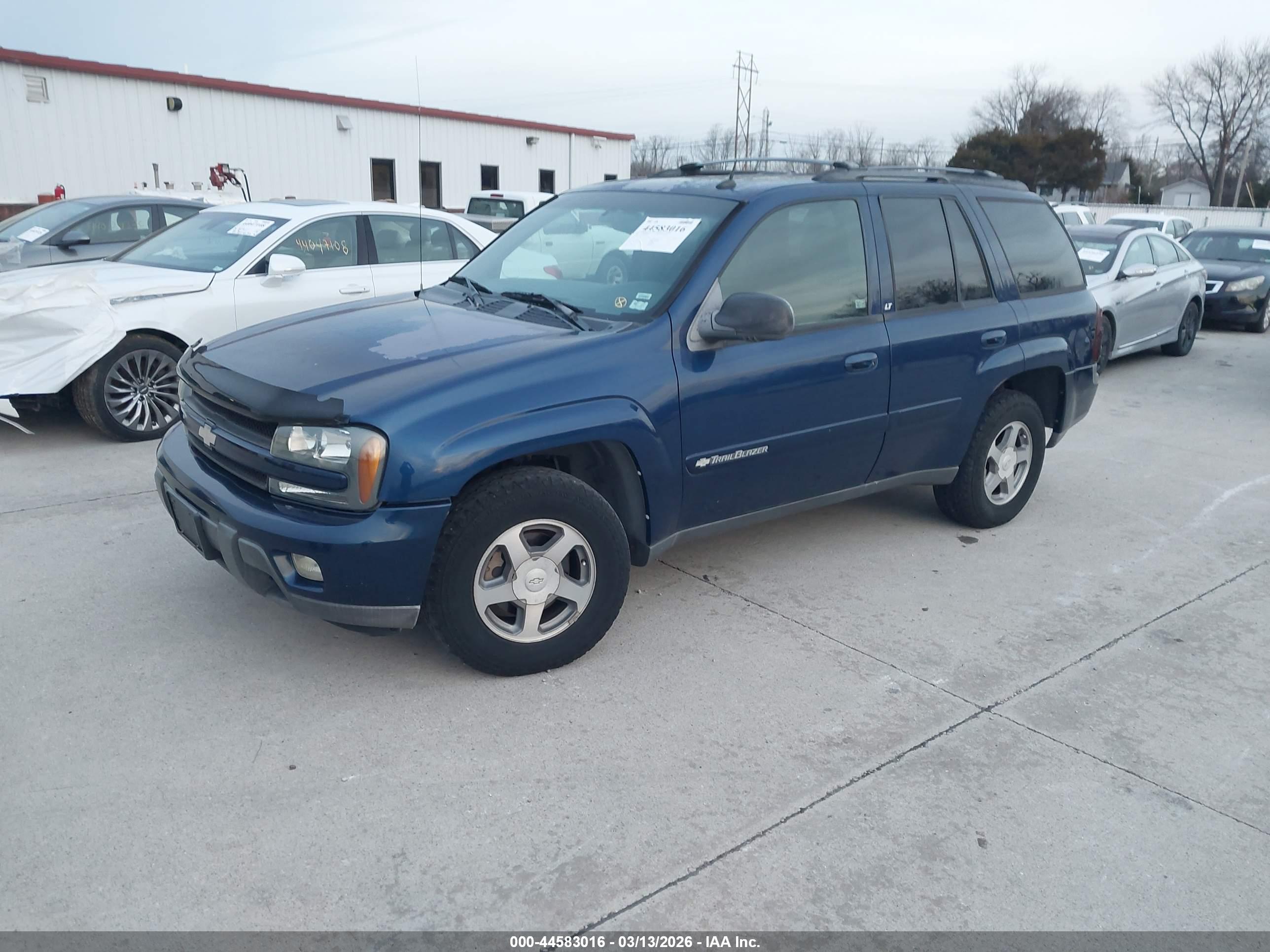 CHEVROLET TRAILBLAZER image 2