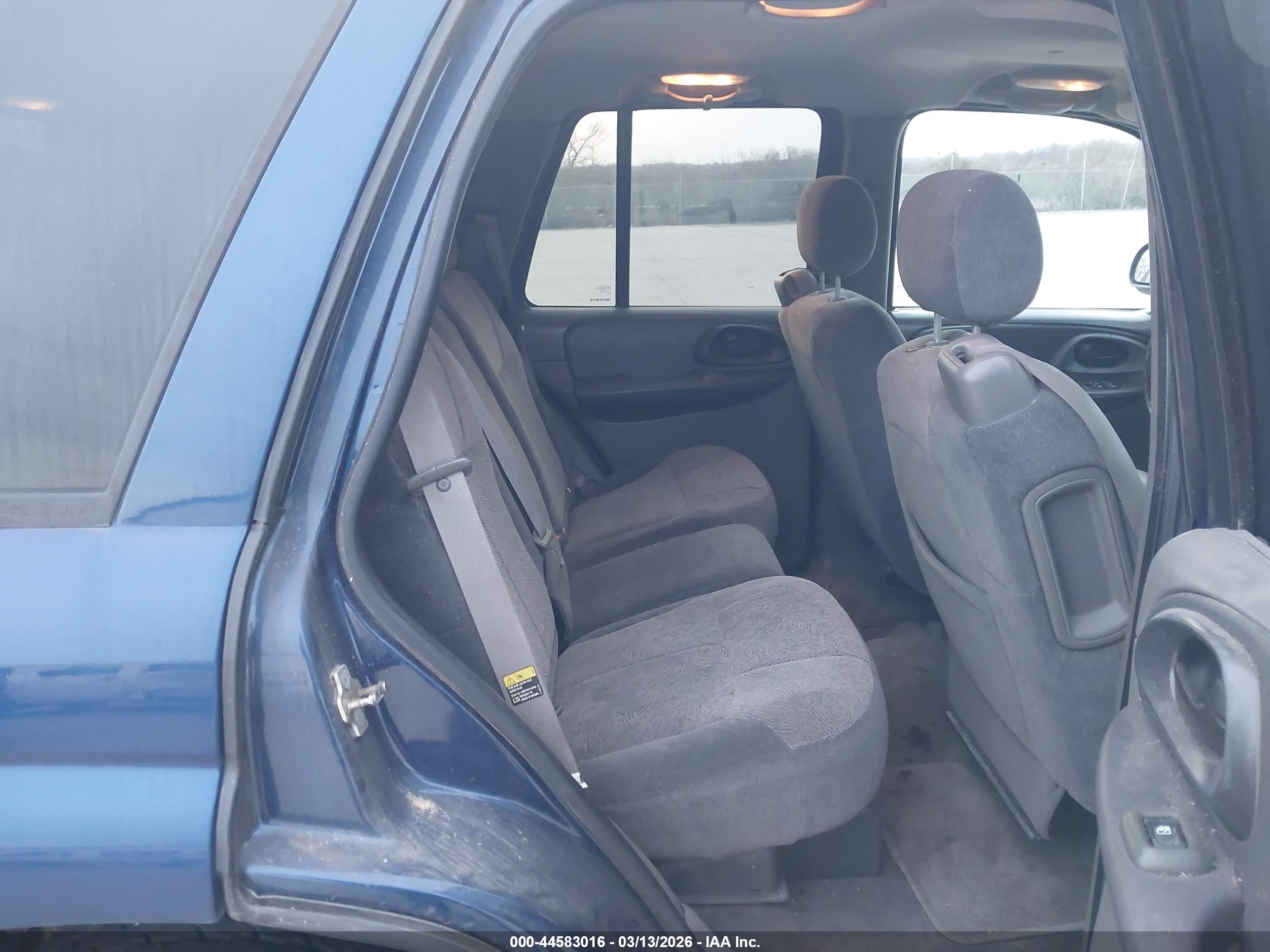 CHEVROLET TRAILBLAZER image 8