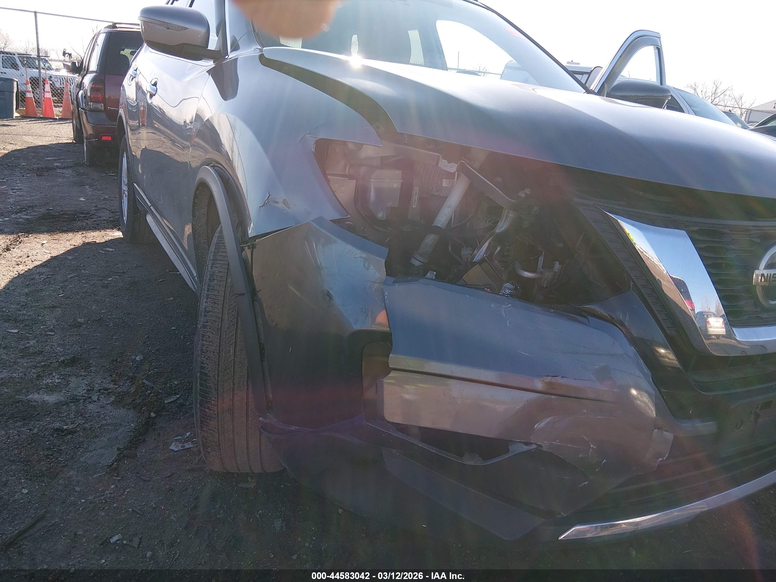 NISSAN ROGUE image 6