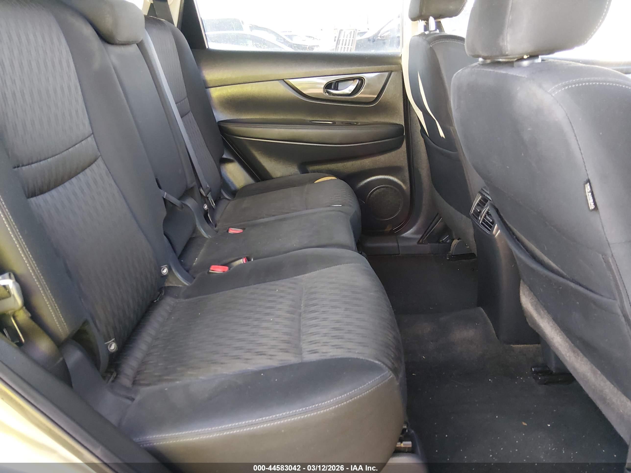 NISSAN ROGUE image 8