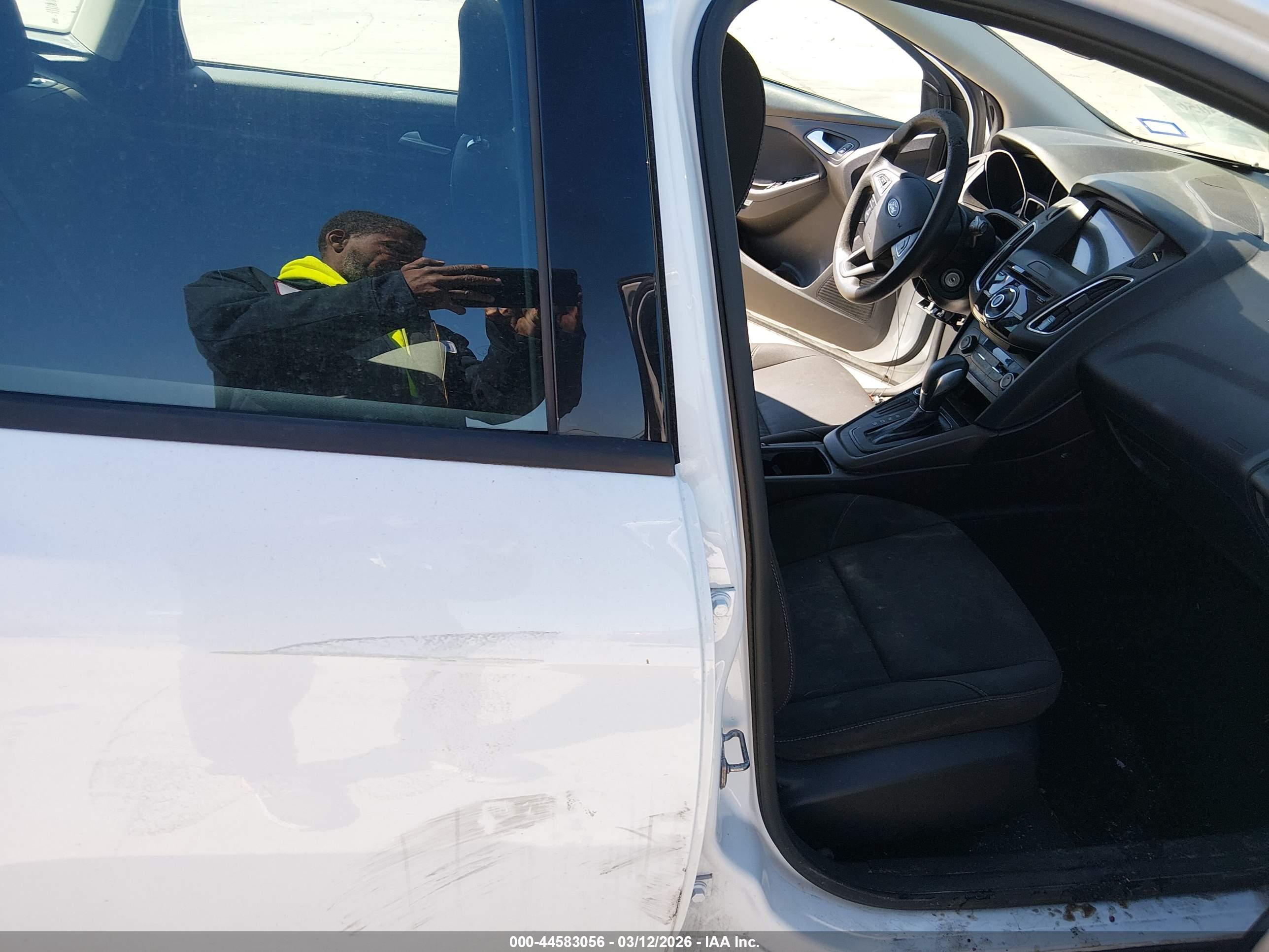FORD FOCUS image 5