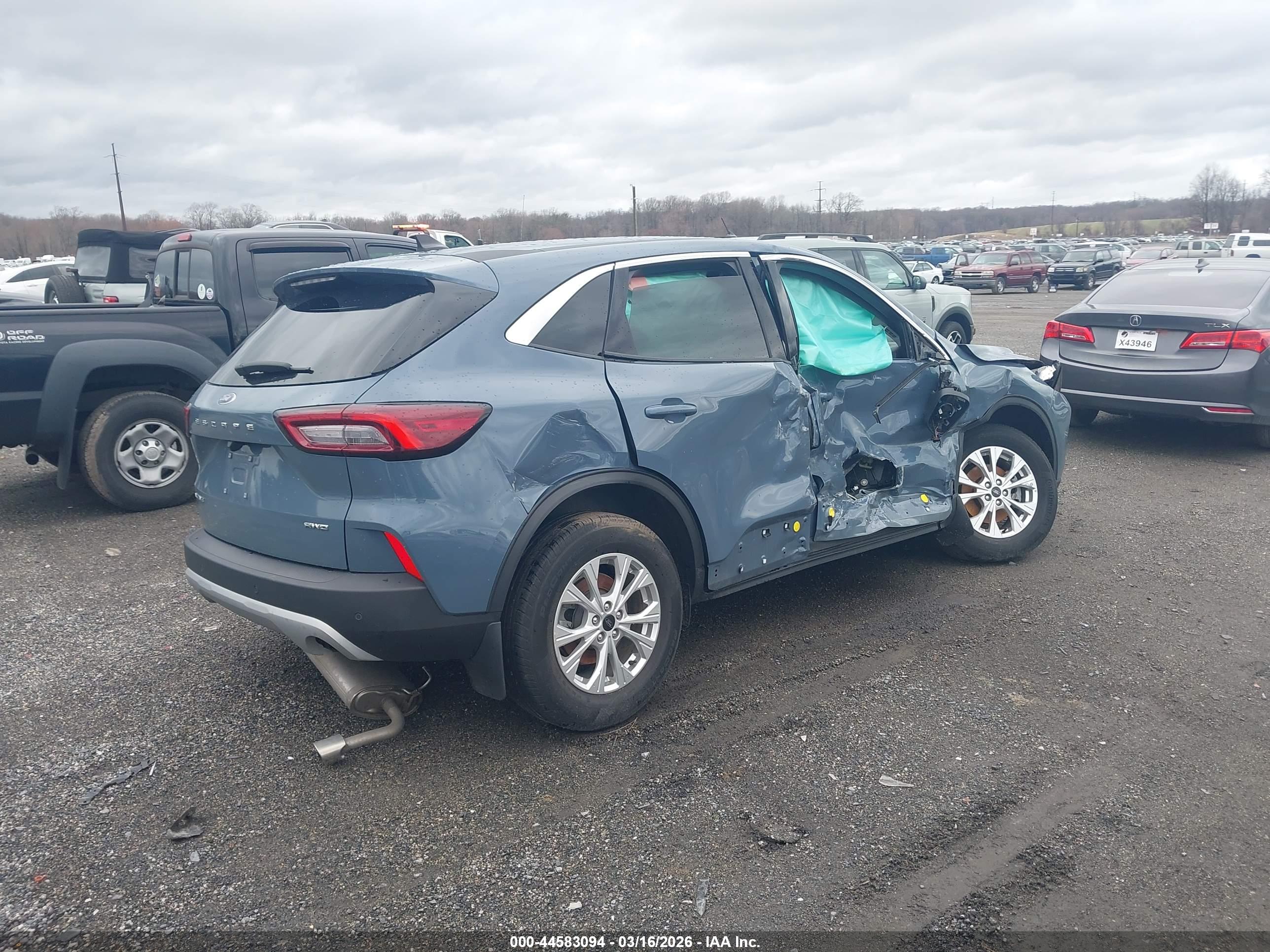 FORD ESCAPE image 4