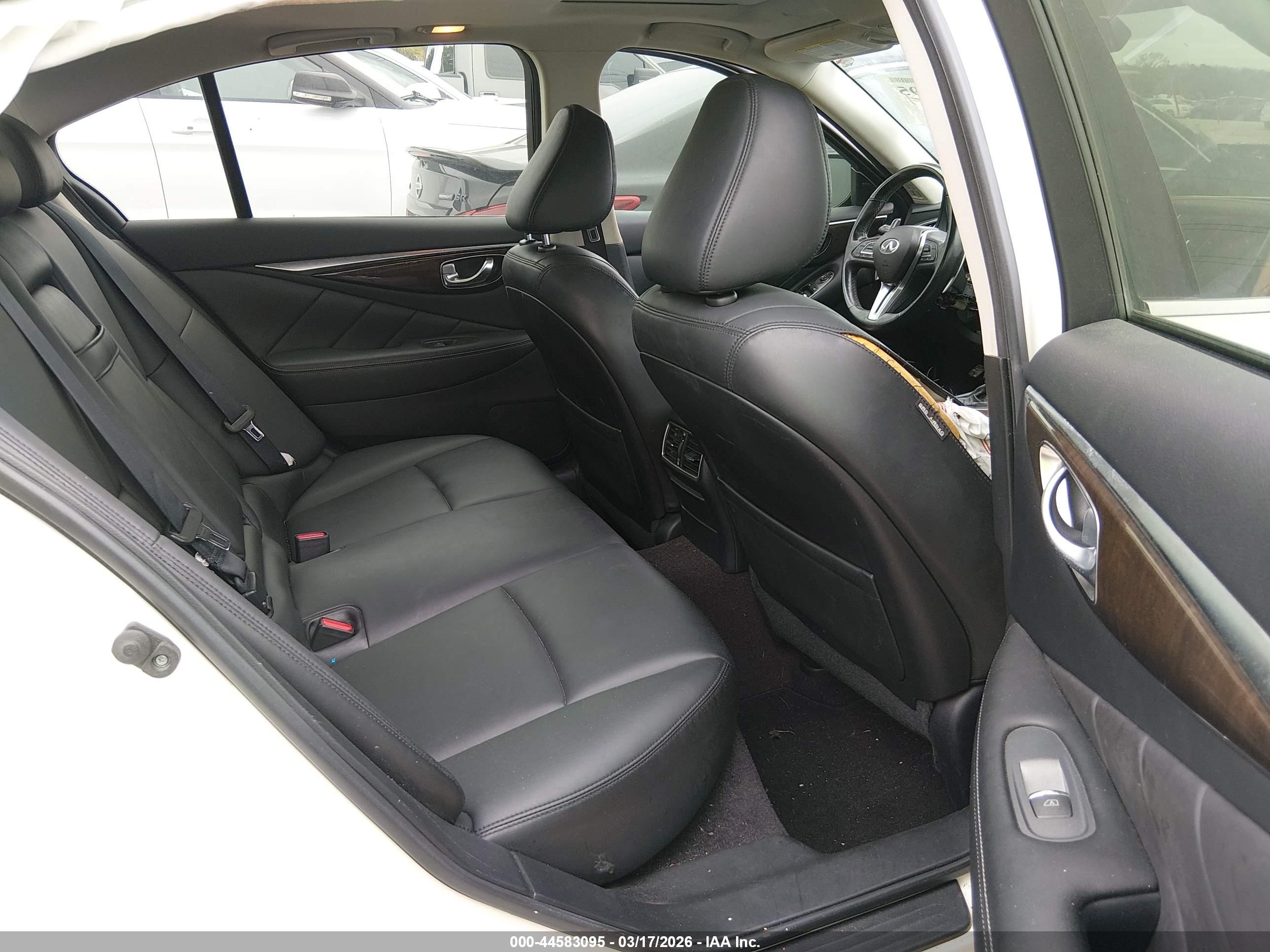 INFINITI Q50 image 8